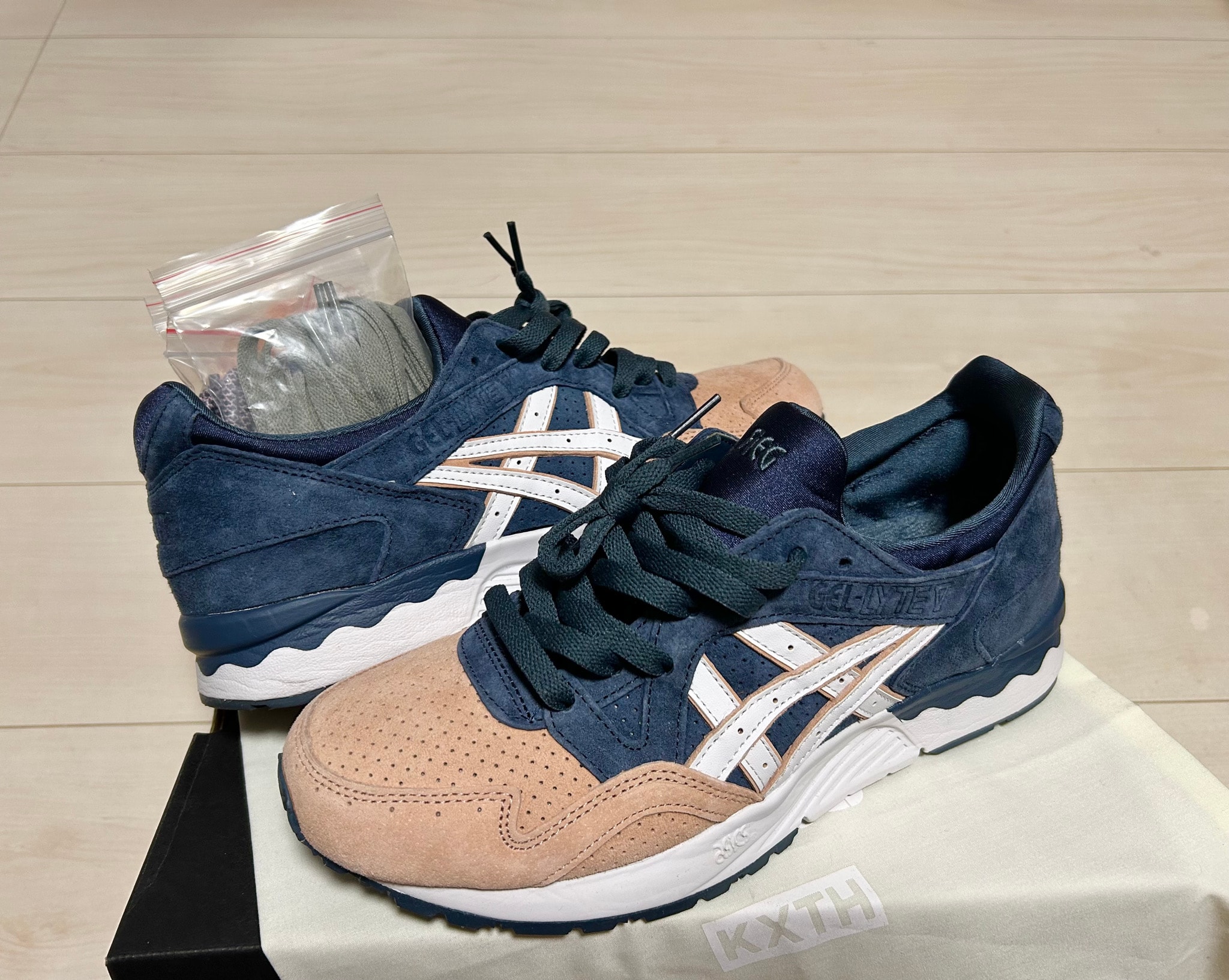 KITH 10TH × Asics Gel-Lyte 5 "Salmon Toe"