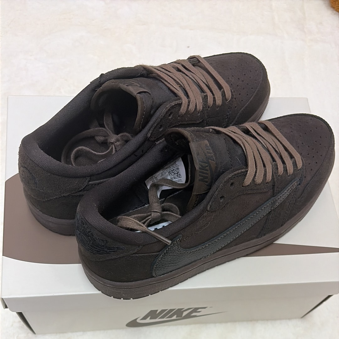 Travis Scott × Nike Air Jordan 1 Low OG SP "Velvet Brown and Dark Mocha"