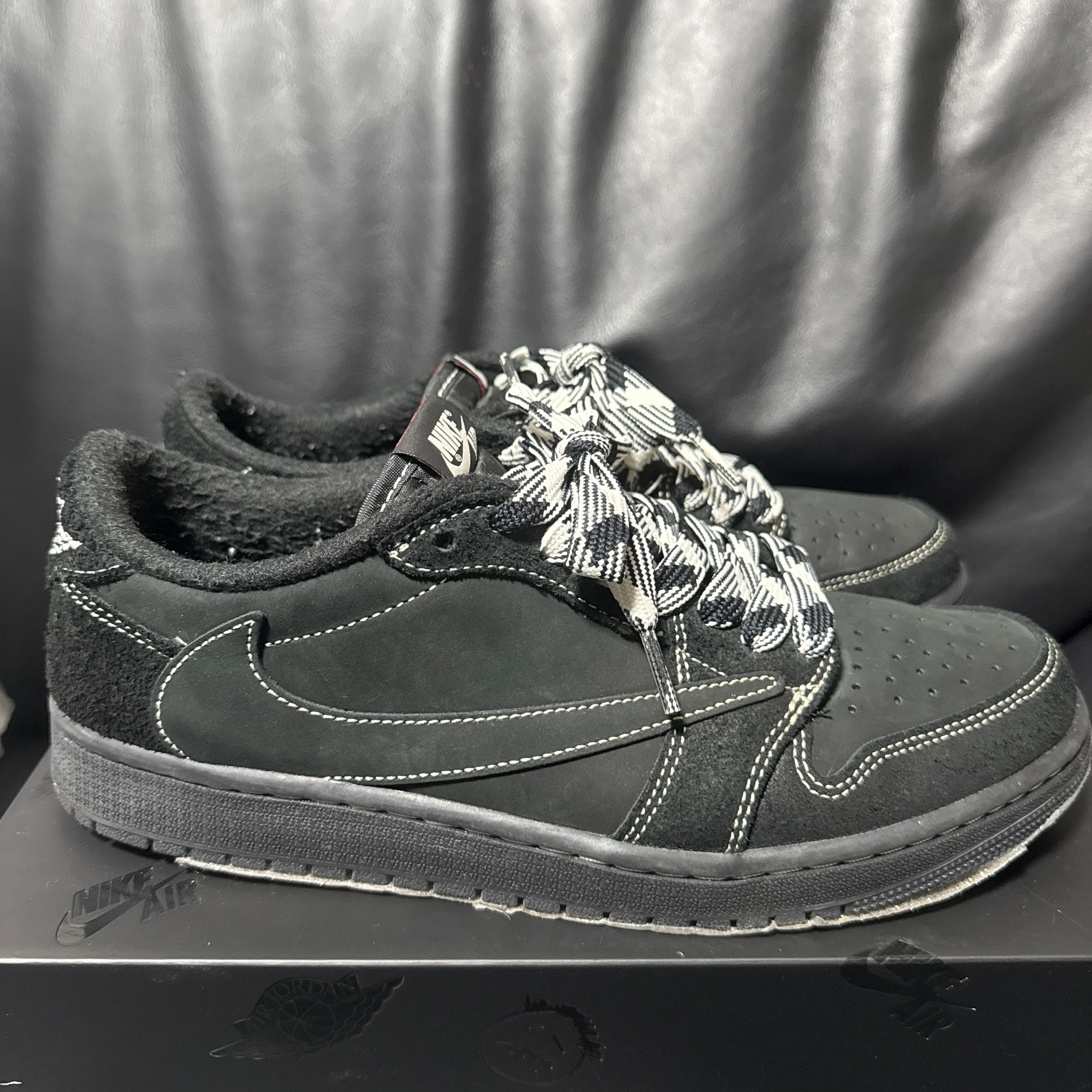 Travis Scott × Nike Air Jordan 1 Low OG SP "Black Phantom"