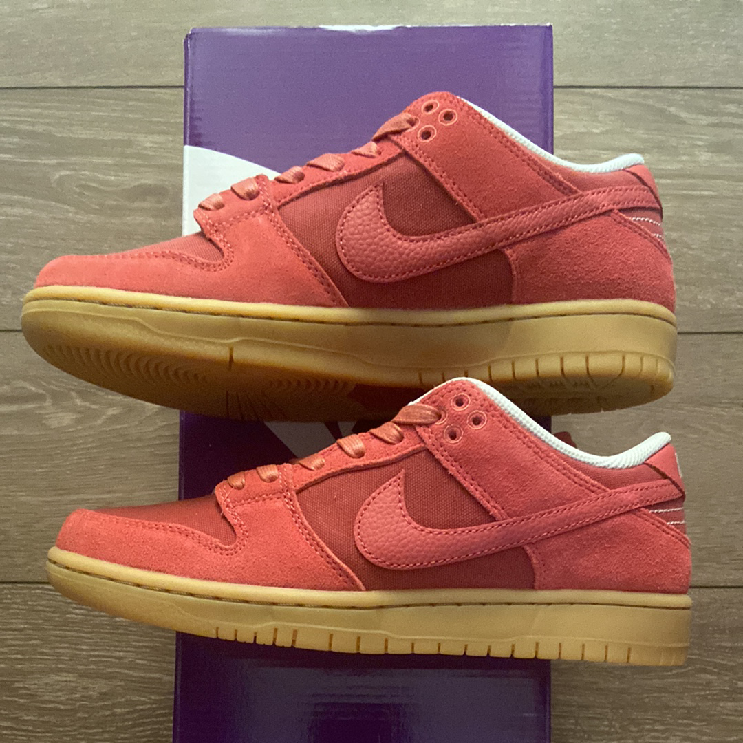 Nike SB Dunk Low "Adobe"