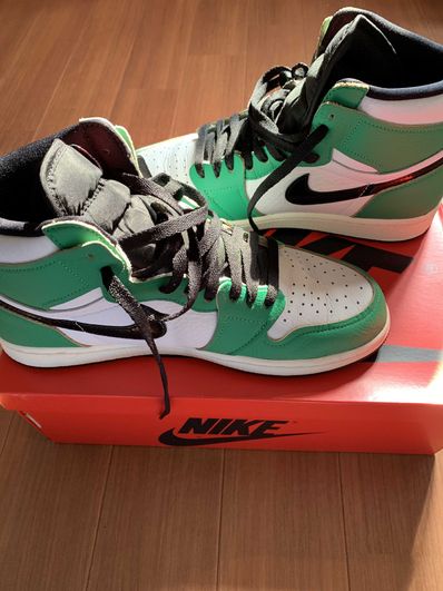 Nike Women's Air Jordan 1 High OG "Lucky Green/White-Sail-Black"