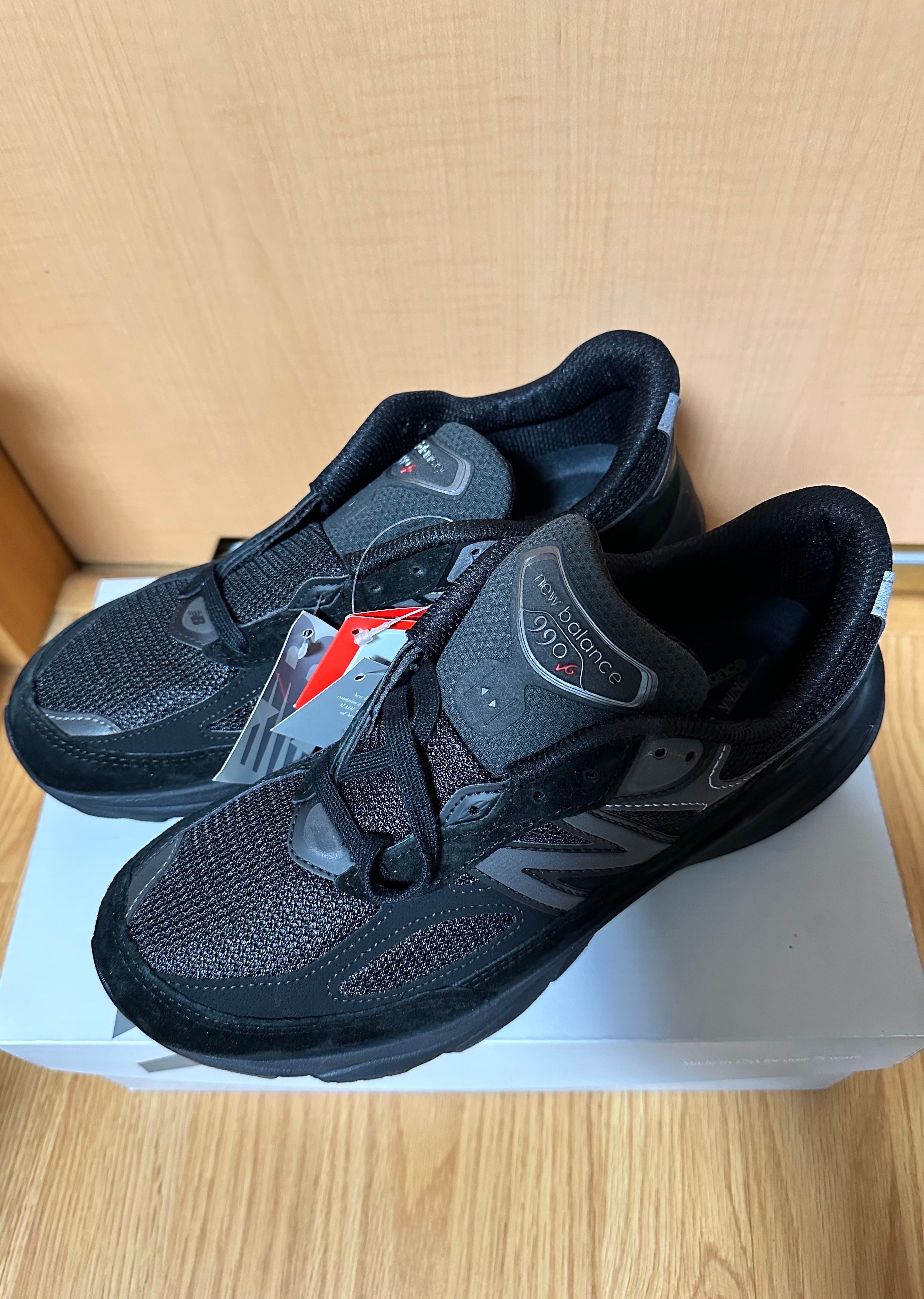 New Balance 990V6 "Triple Black"