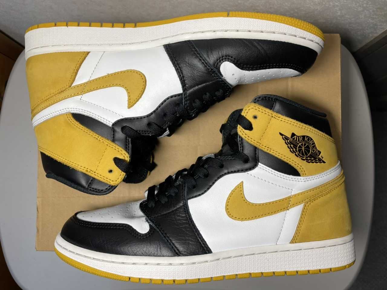 Nike Air Jordan 1 Retro High OG "Black Toe/Yellow Ochre"
