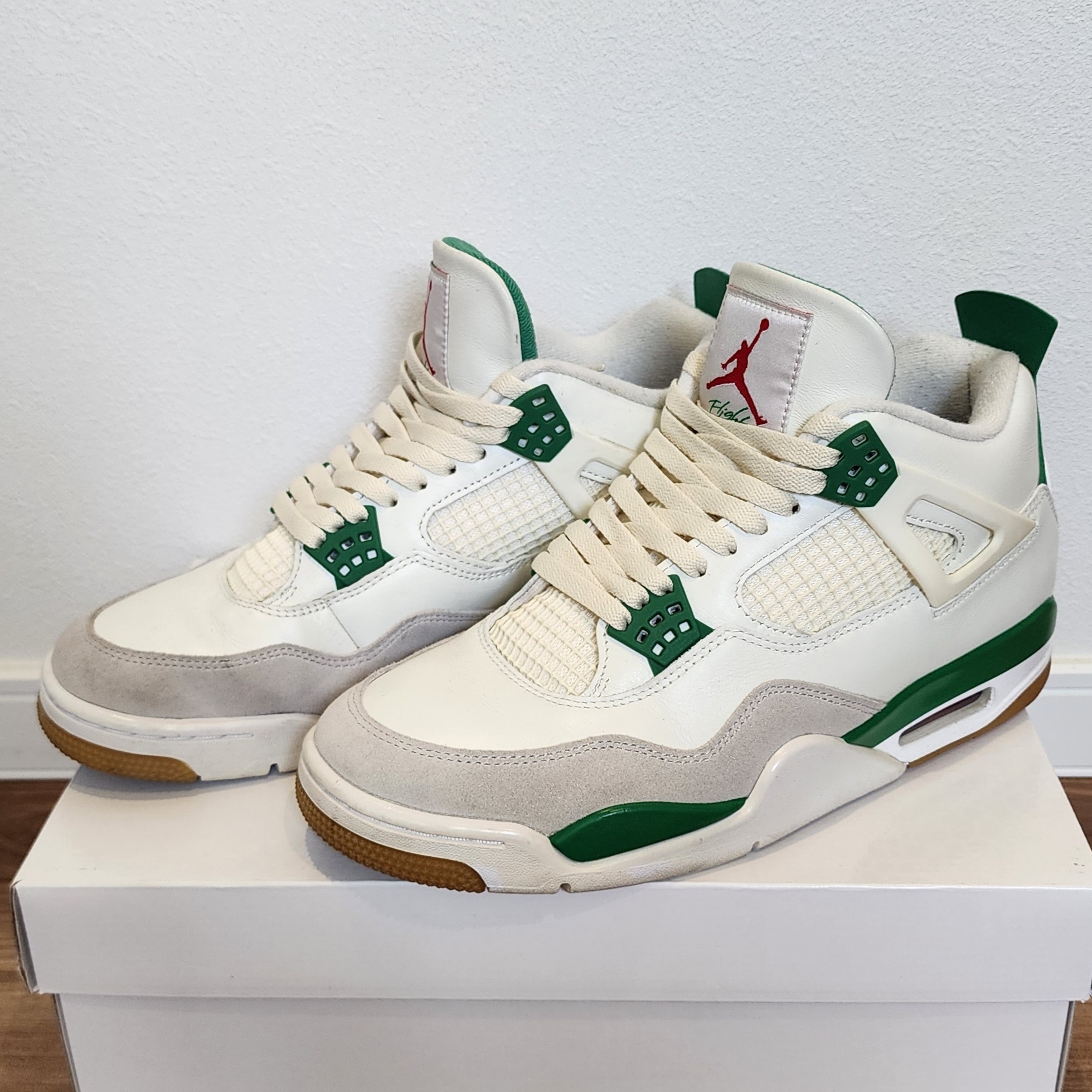 Nike SB × Air Jordan 4 Retro SP "Pine Green"