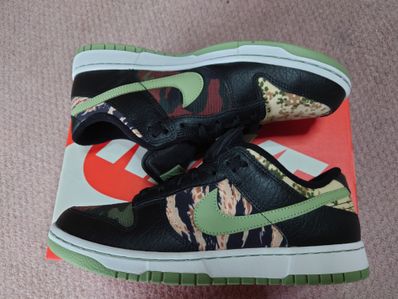 NIKE DUNK LOW SE "BLACK MULTI CAMO"