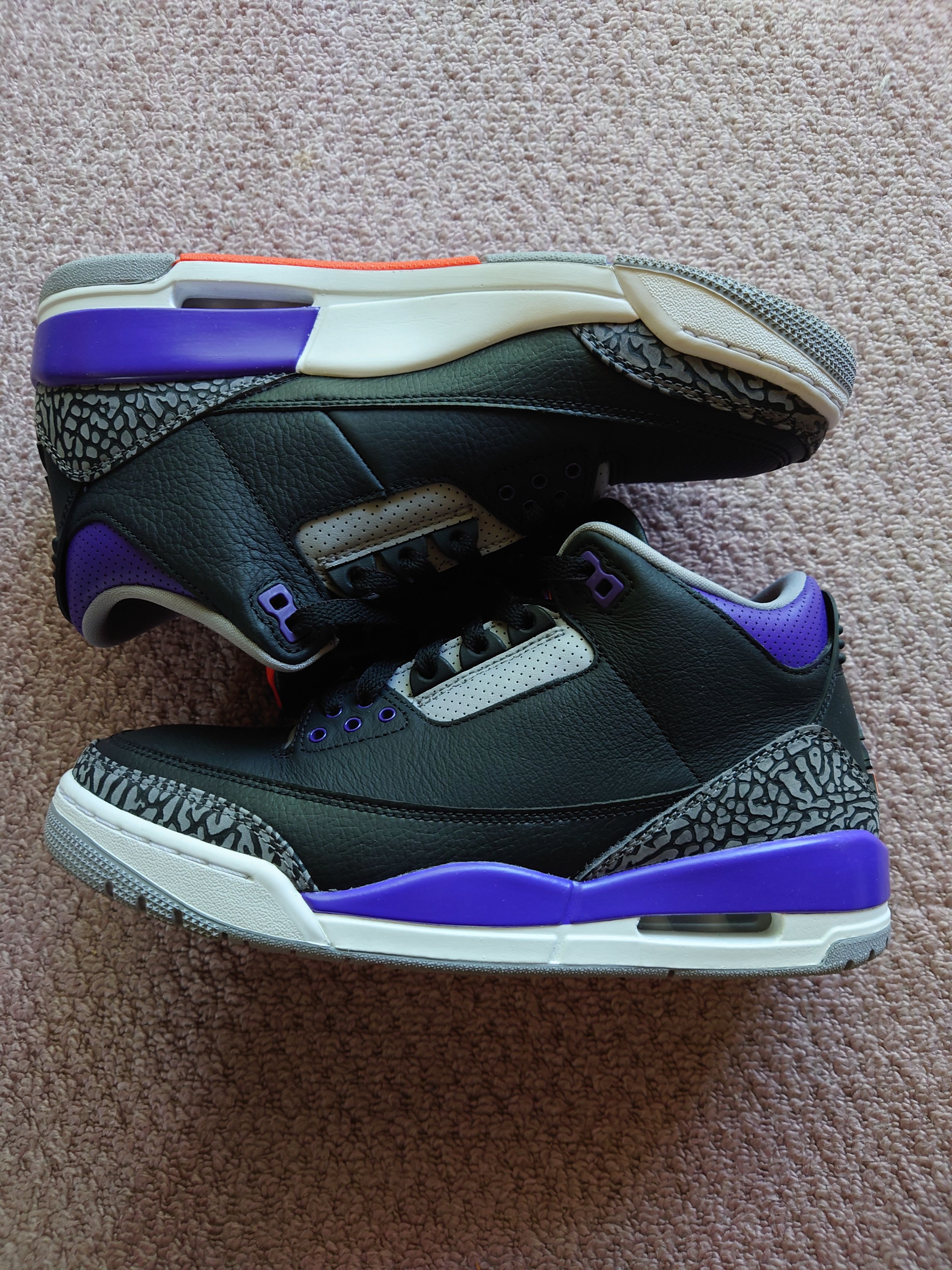 Nike Air Jordan 3 Retro "Black/Court Purple"