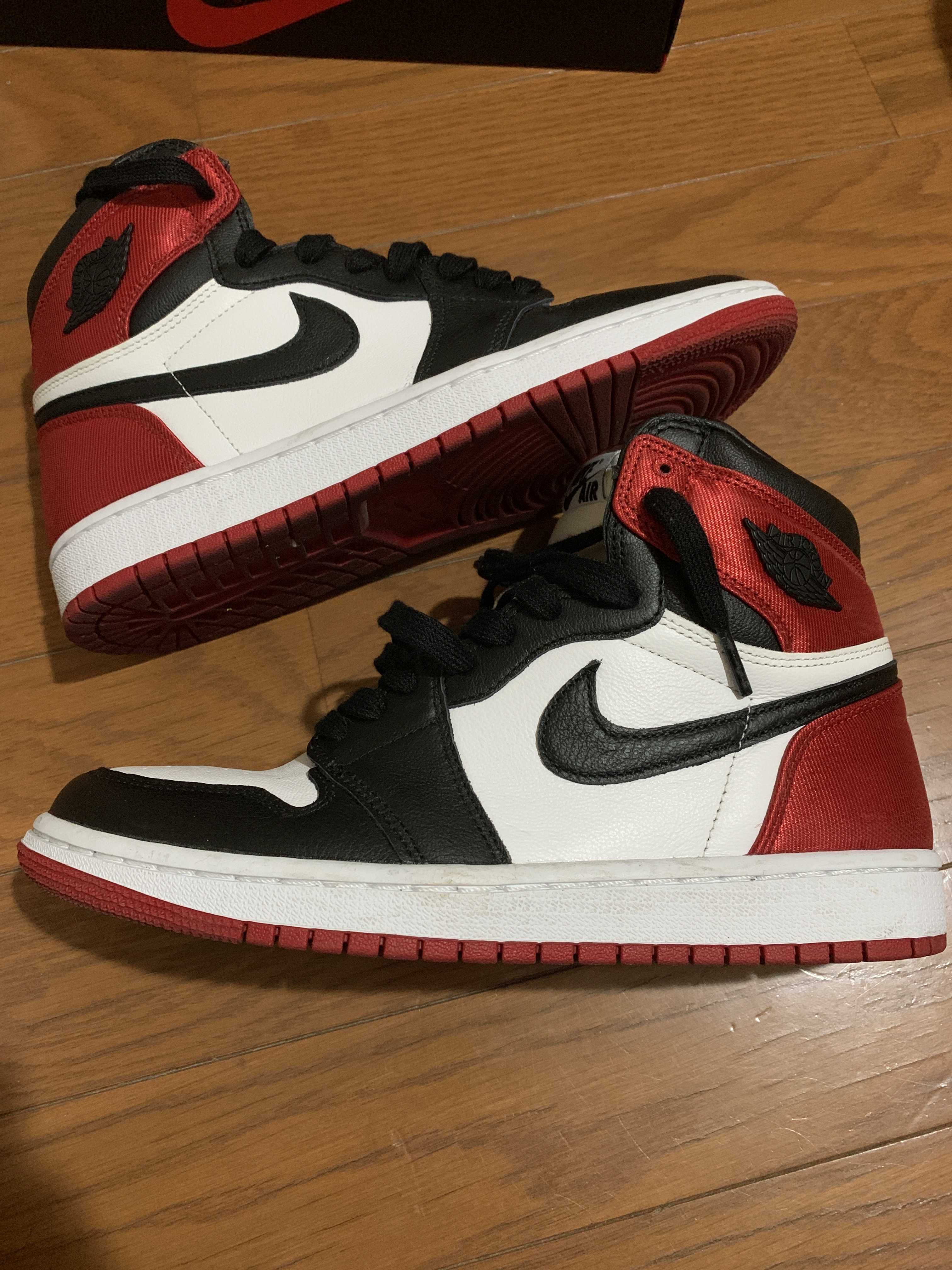 Nike Women's Air Jordan 1 Retro High "Satin Black Toe"