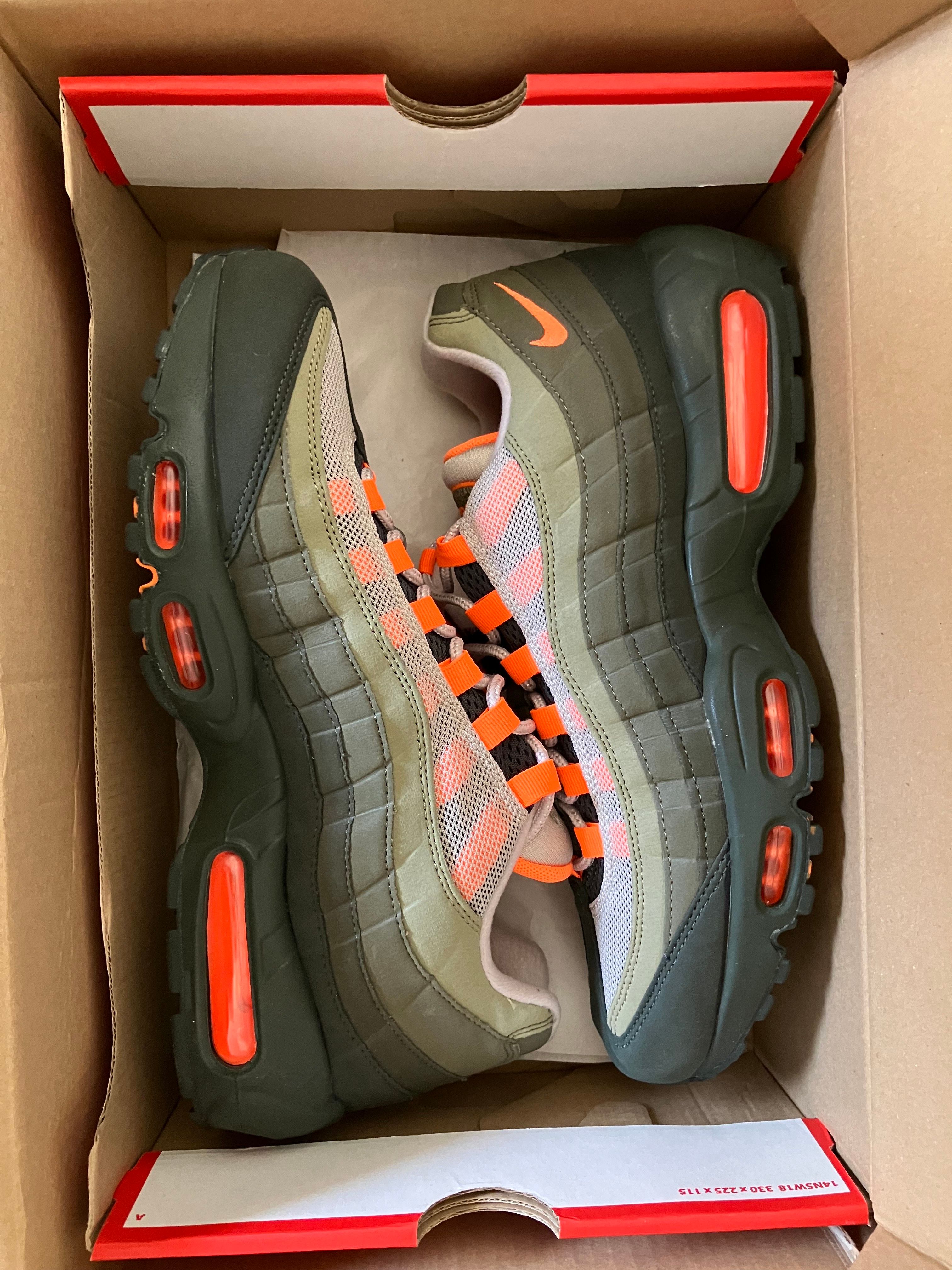 Nike Air Max 95 "String/Total Orange"