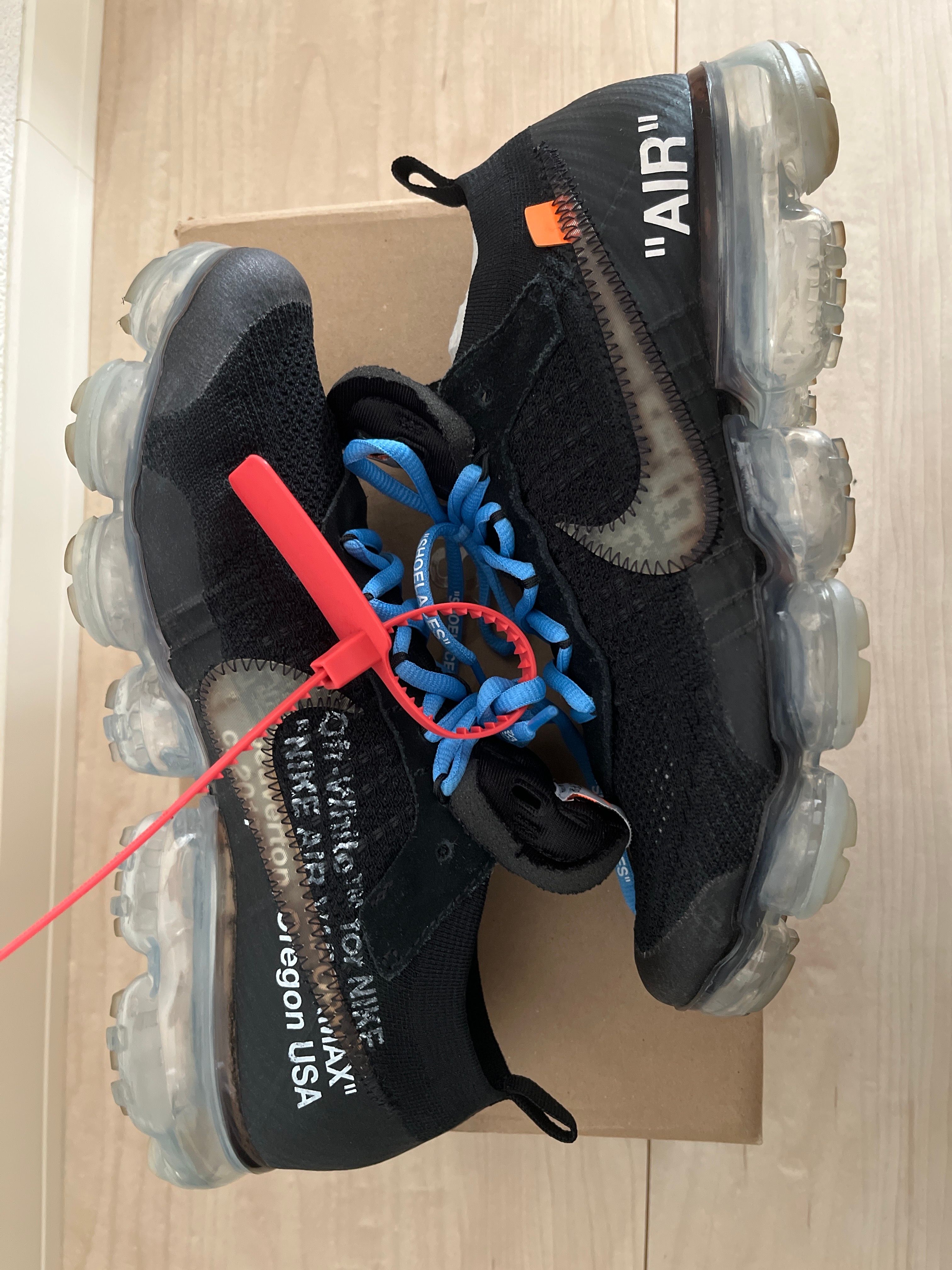 Off-White × Nike Air Vapormax "Black/Total Orange/Clear"