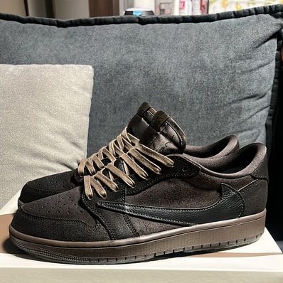 Travis Scott × Nike Air Jordan 1 Low OG SP "Velvet Brown and Dark Mocha"