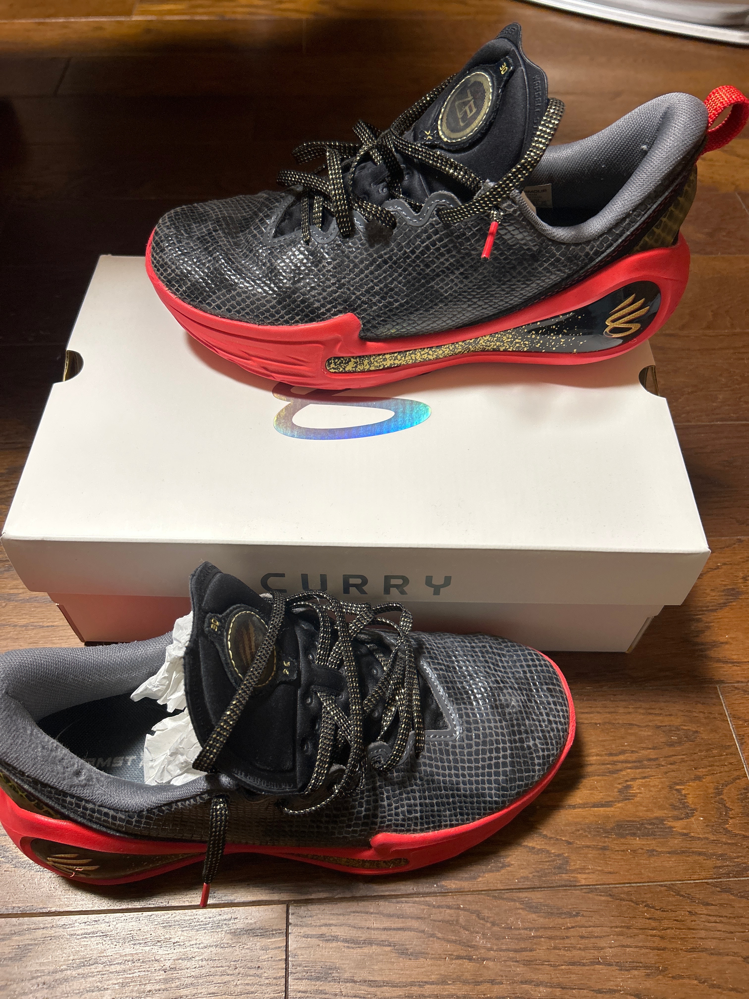 アンダーアーマー カリー12 "イヤーオブザスネーク"