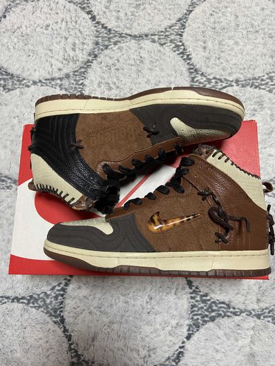 Bodega × Nike Dunk High "Legend Fauna Brown"