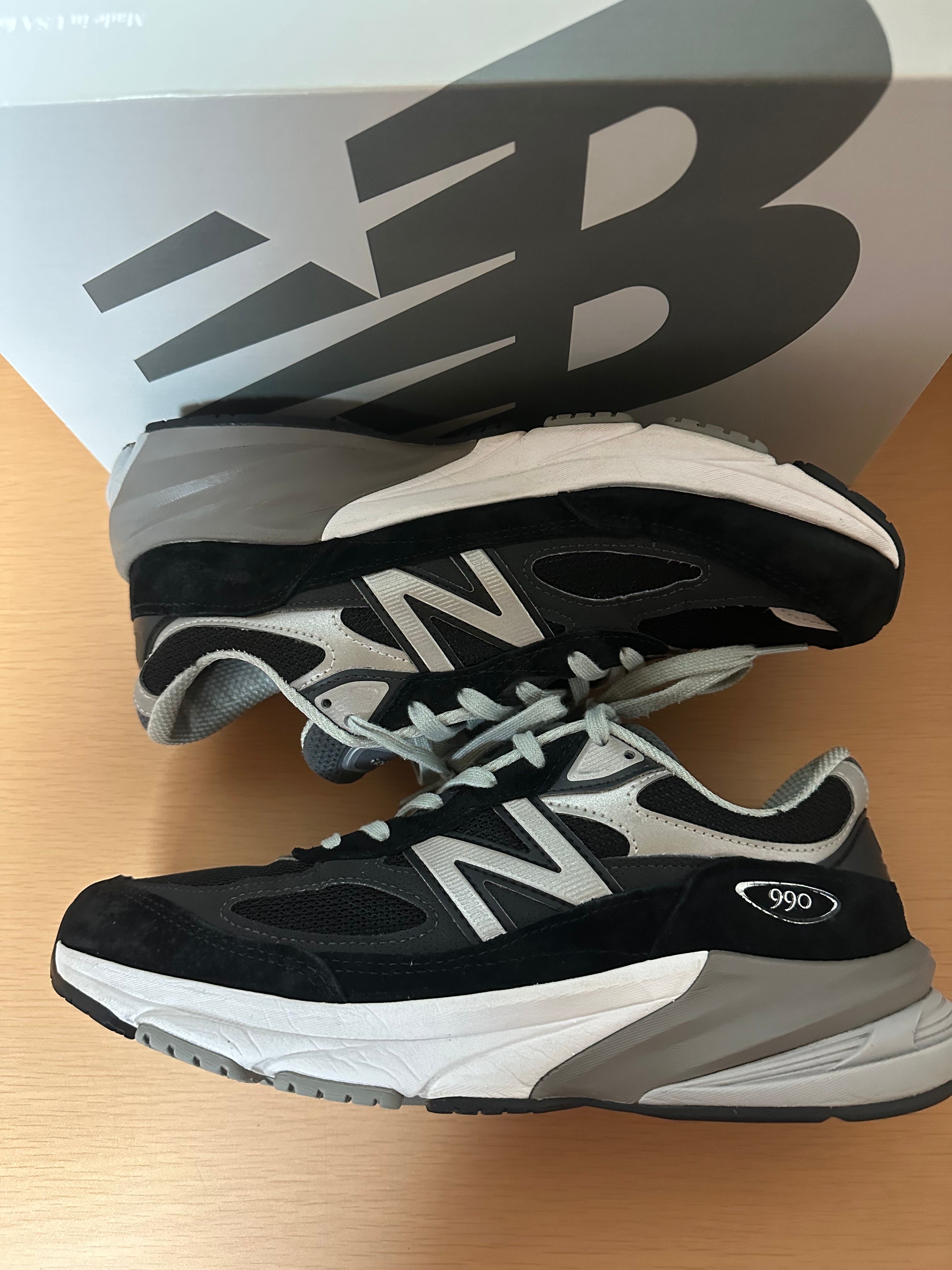 New Balance 990V6 "Black" (Heel NB Logo)