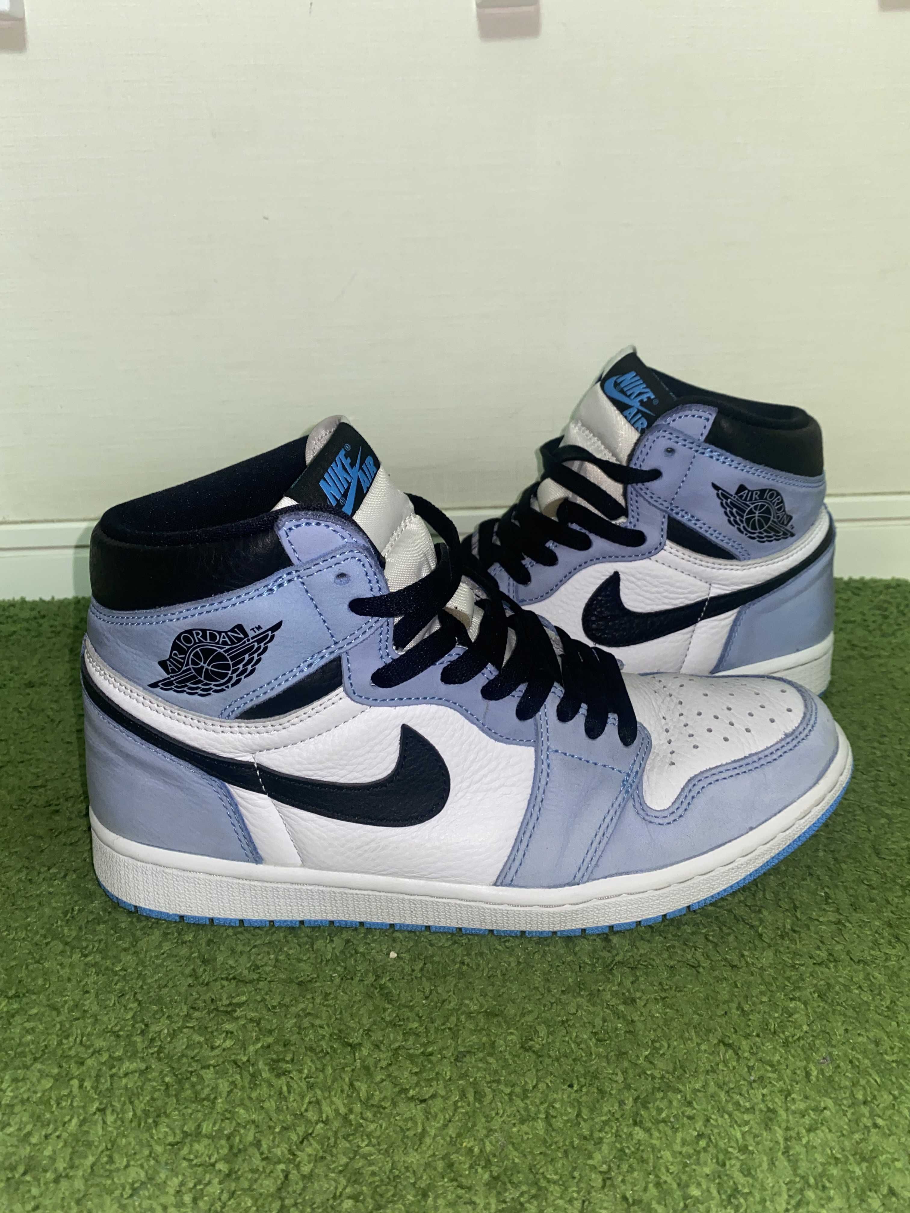 Nike Air Jordan 1 High OG "University Blue"