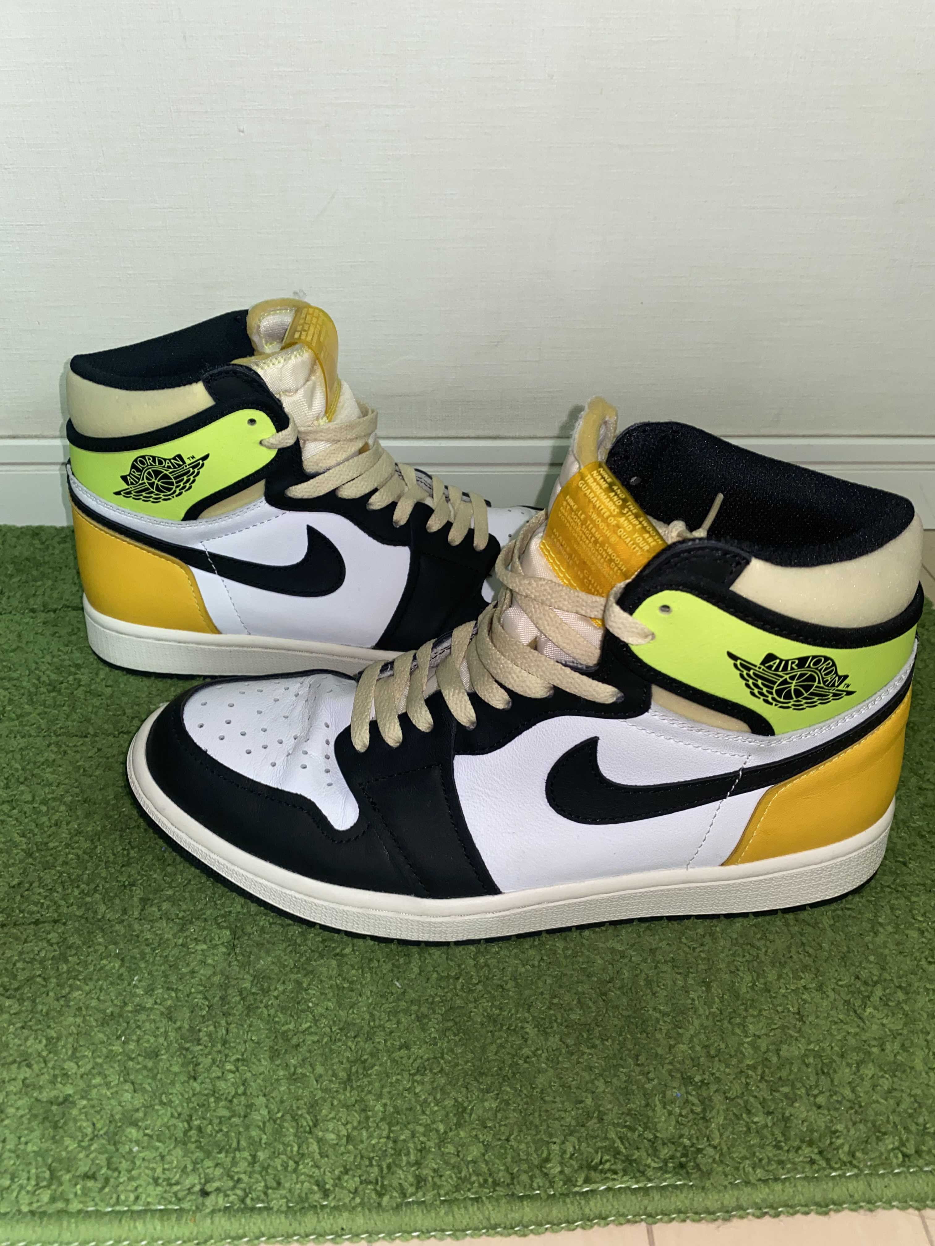 Nike Air Jordan 1 High OG "Volt Gold"