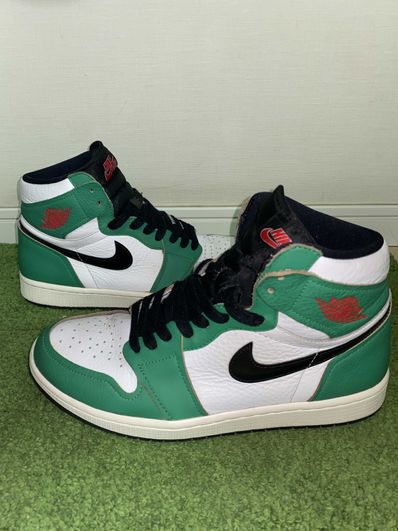 Nike Women's Air Jordan 1 High OG "Lucky Green/White-Sail-Black"