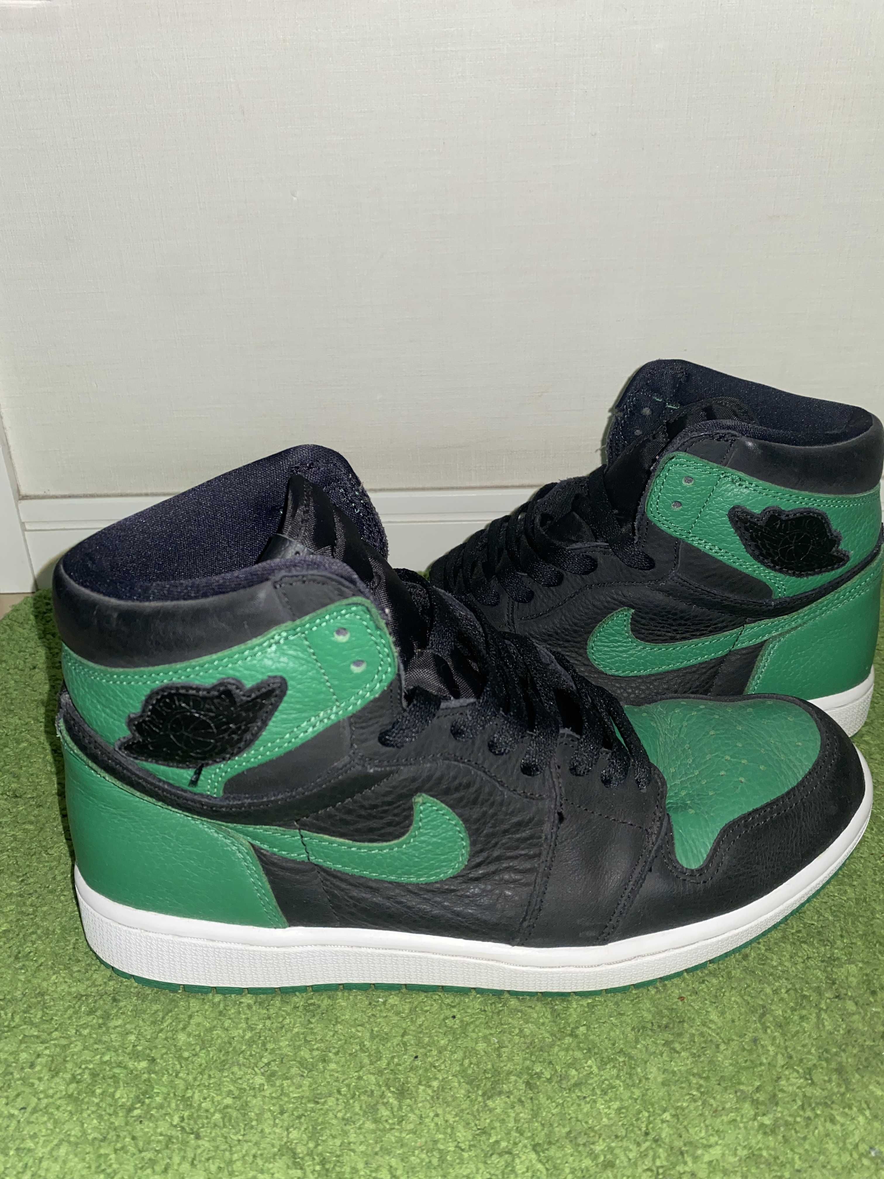 Nike Air Jordan 1 Retro High OG "Black/Pine Green" (2020)      