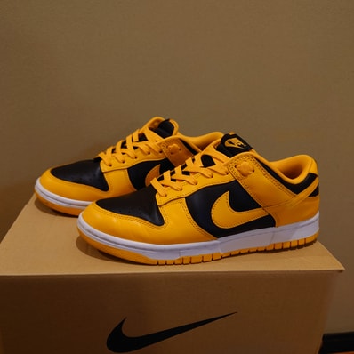 Nike Dunk Low "Championship Goldenrod"