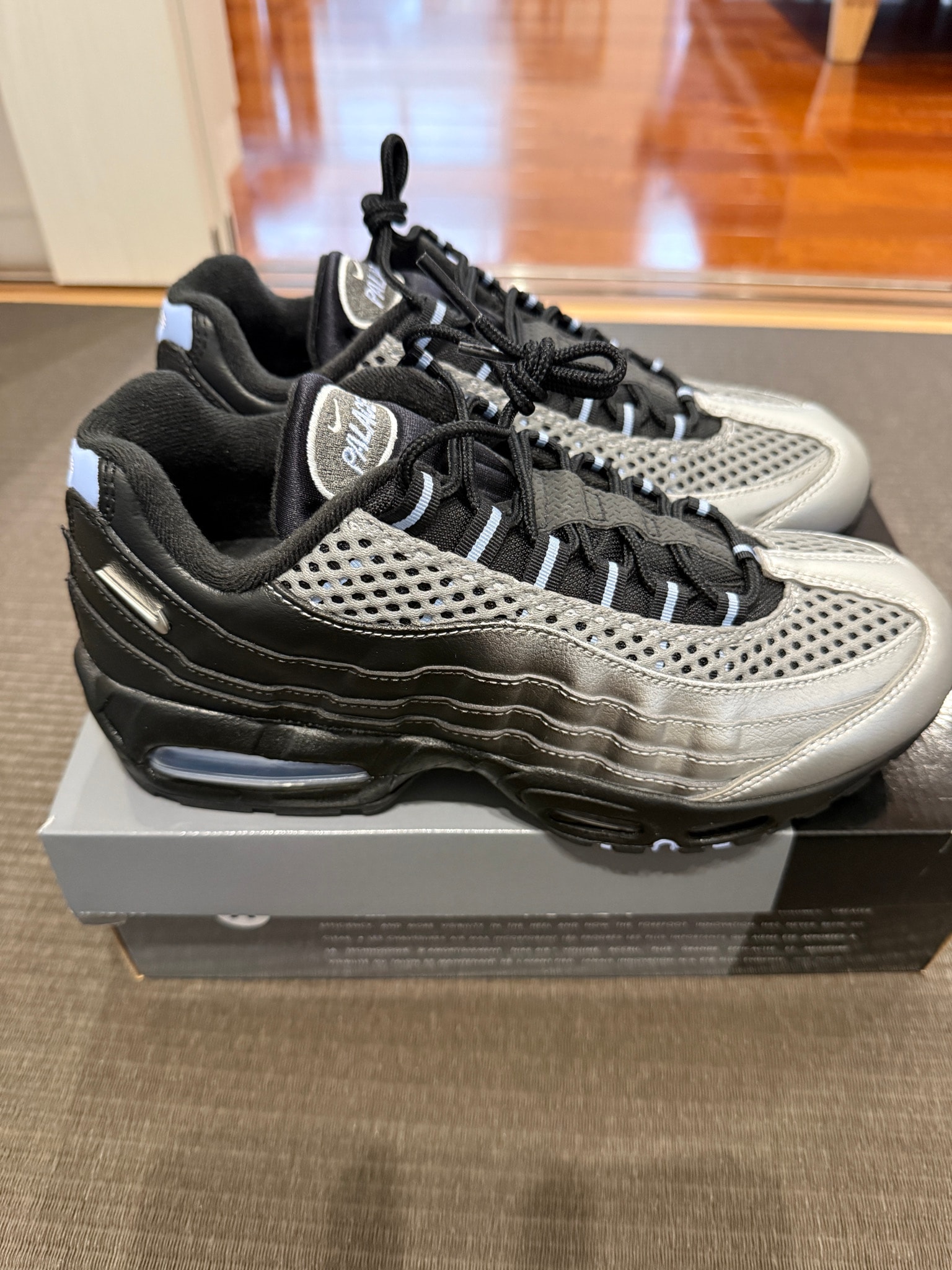 Palace Skateboards × Nike Air Max 95 Big Bubble "Metallic Silver/Aluminum"