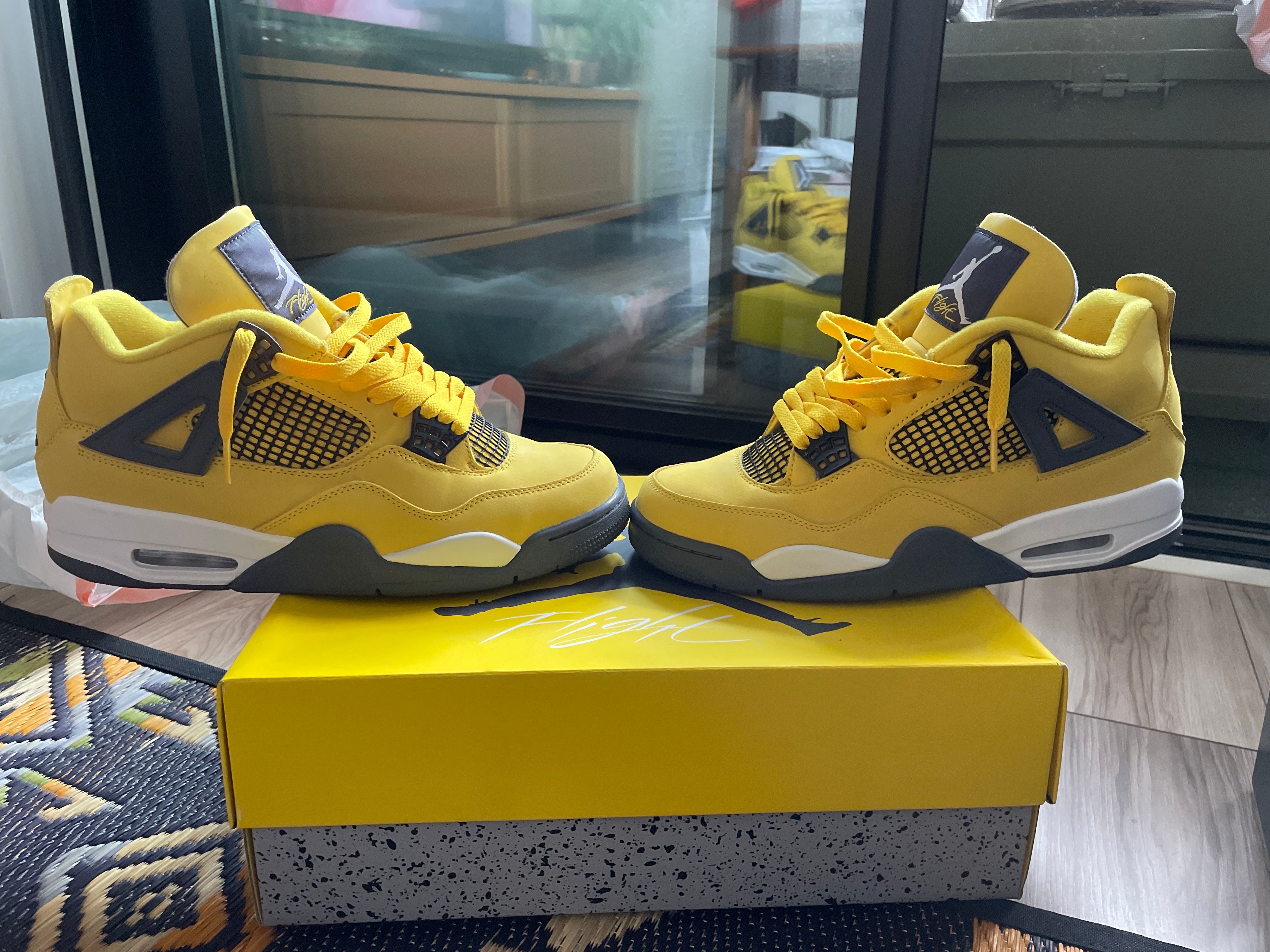 Nike Air Jordan 4 "Tour Yellow"