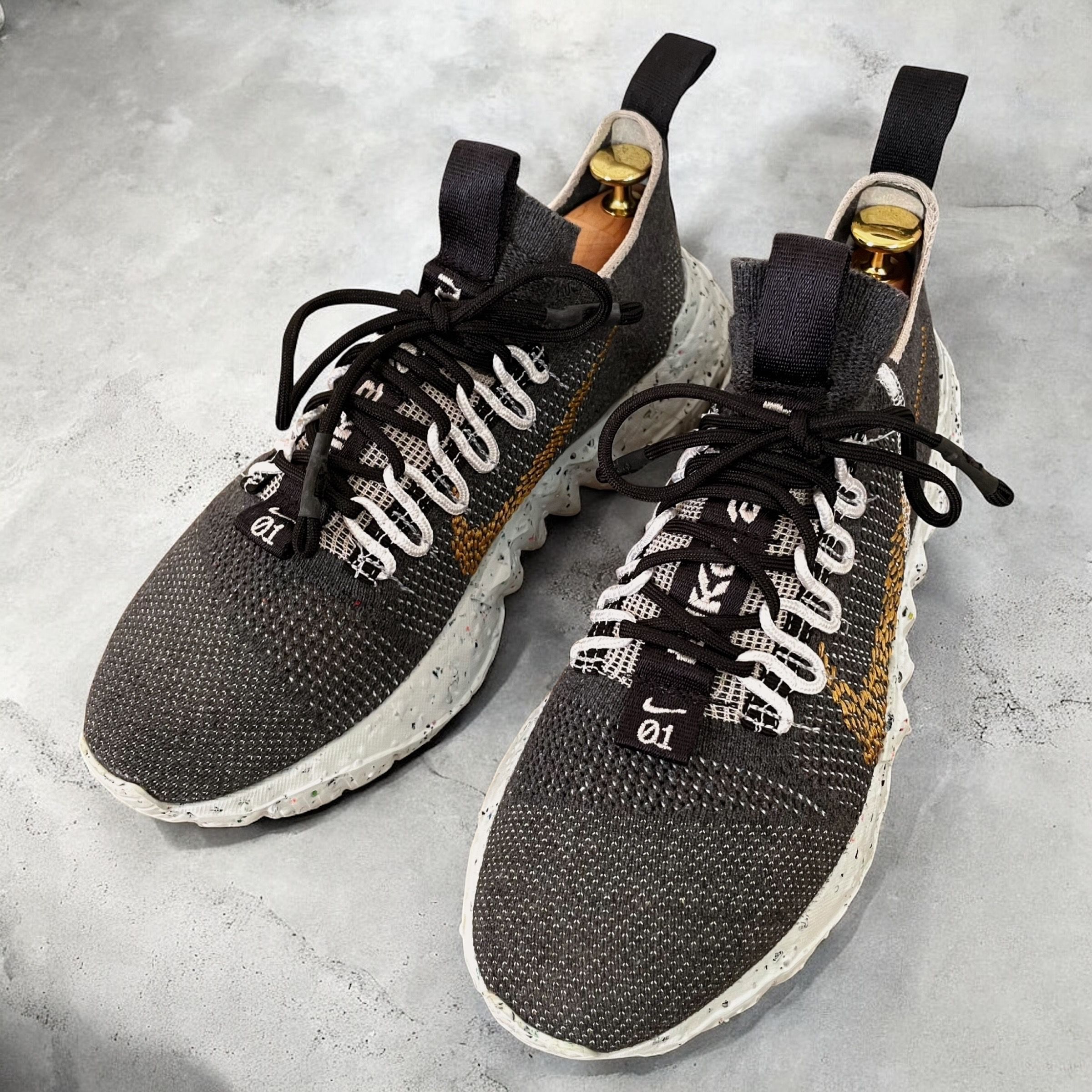 ナイキ スペース ヒッピー 01 "ウィート ホワイト"