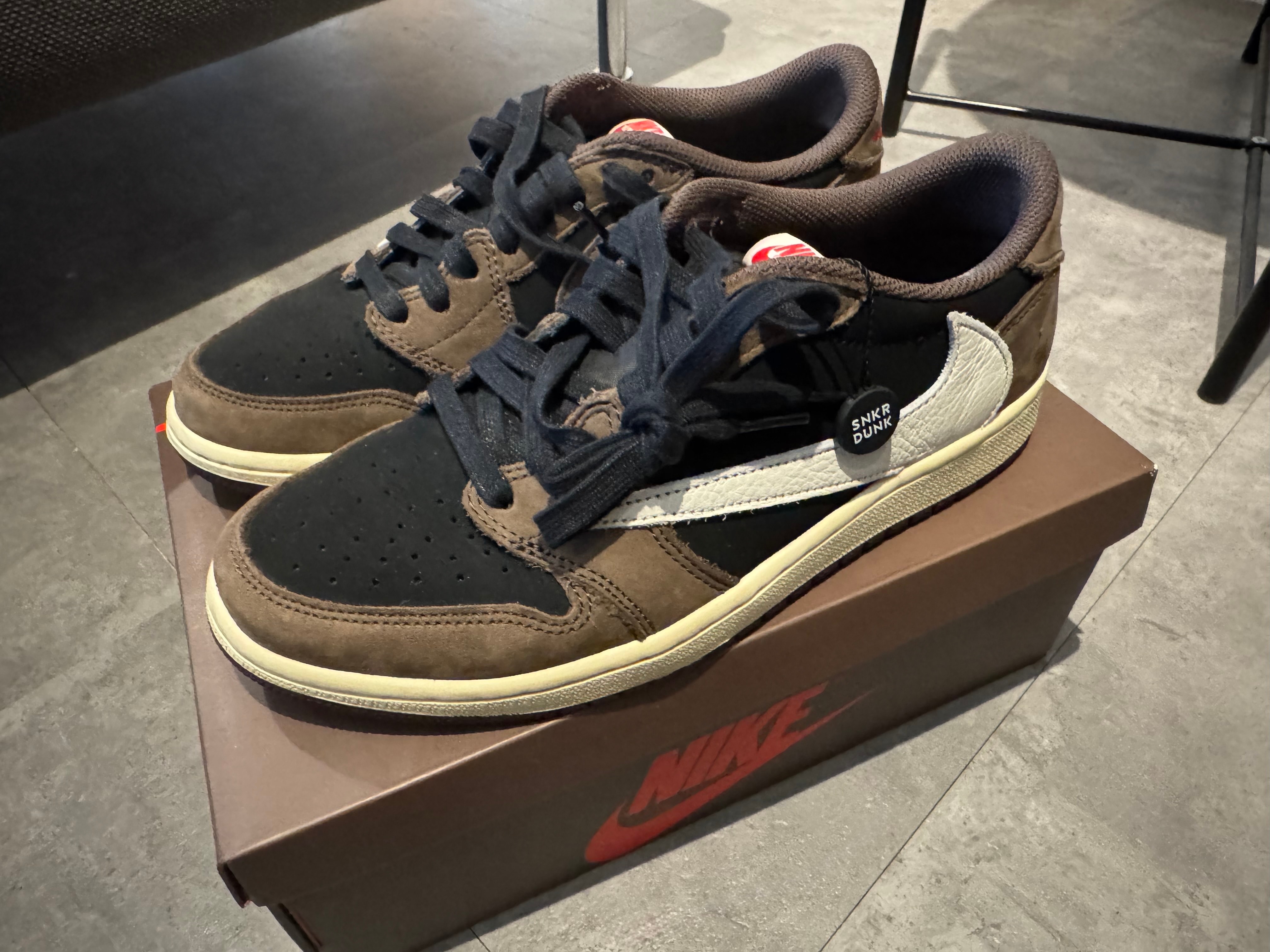 Travis Scott × Nike Air Jordan 1 Low OG SP-T "Black/Dark Mocha"