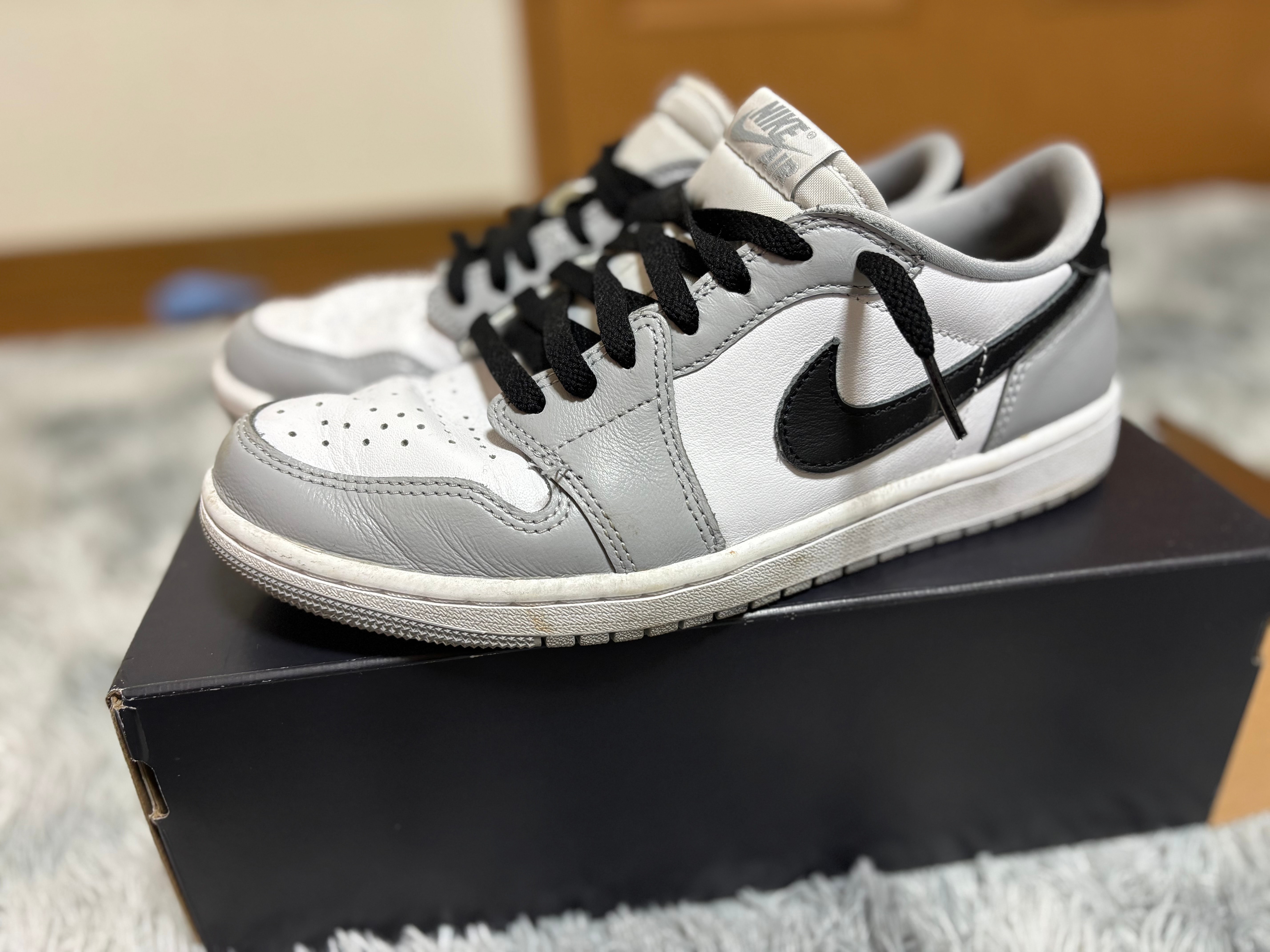 ナイキ エアジョーダン1 レトロ ロー OG "バロンズ"