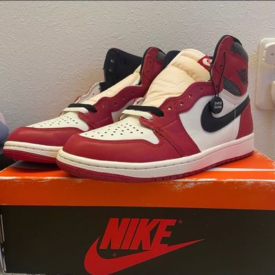 Nike Air Jordan 1 High OG "Lost & Found/Chicago"