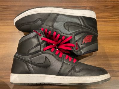 Nike Air Jordan 1 Retro High OG "Black/Metallic Silver/Gym Red"