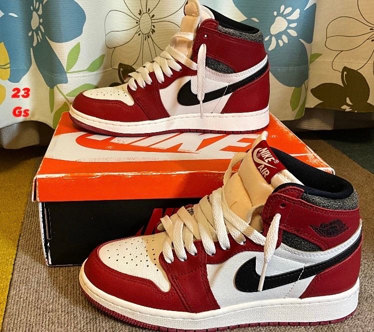 Nike Air Jordan 1 High OG "Lost & Found/Chicago"