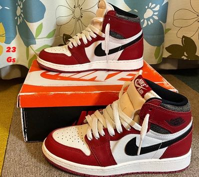 Nike Air Jordan 1 High OG "Lost & Found/Chicago"