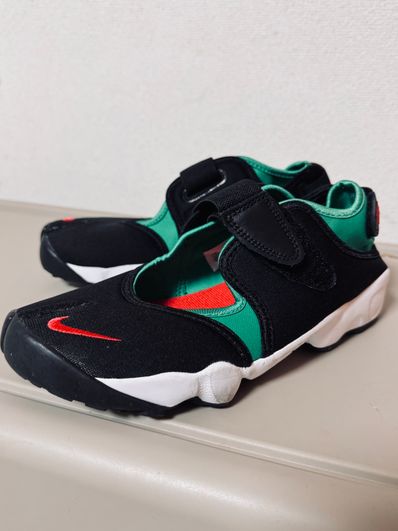 Nike Women's Air Rift "University Red and Stadium Green"