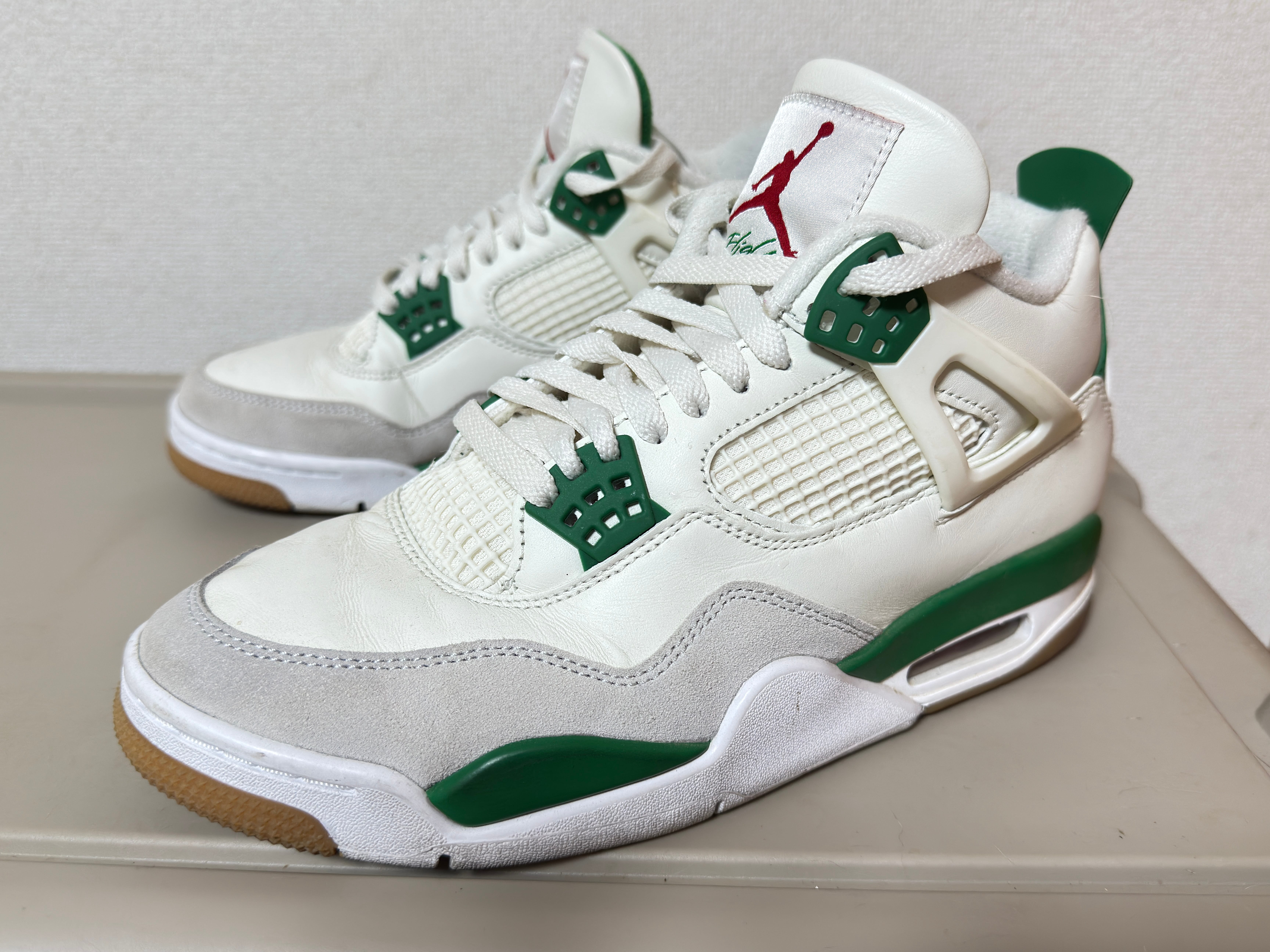 ナイキ SB × エアジョーダン4 レトロ SP "パイングリーン"