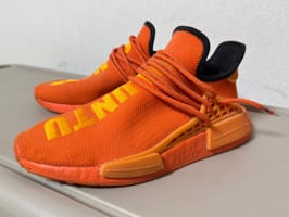 ファレル × アディダス NMD HU "オレンジ"