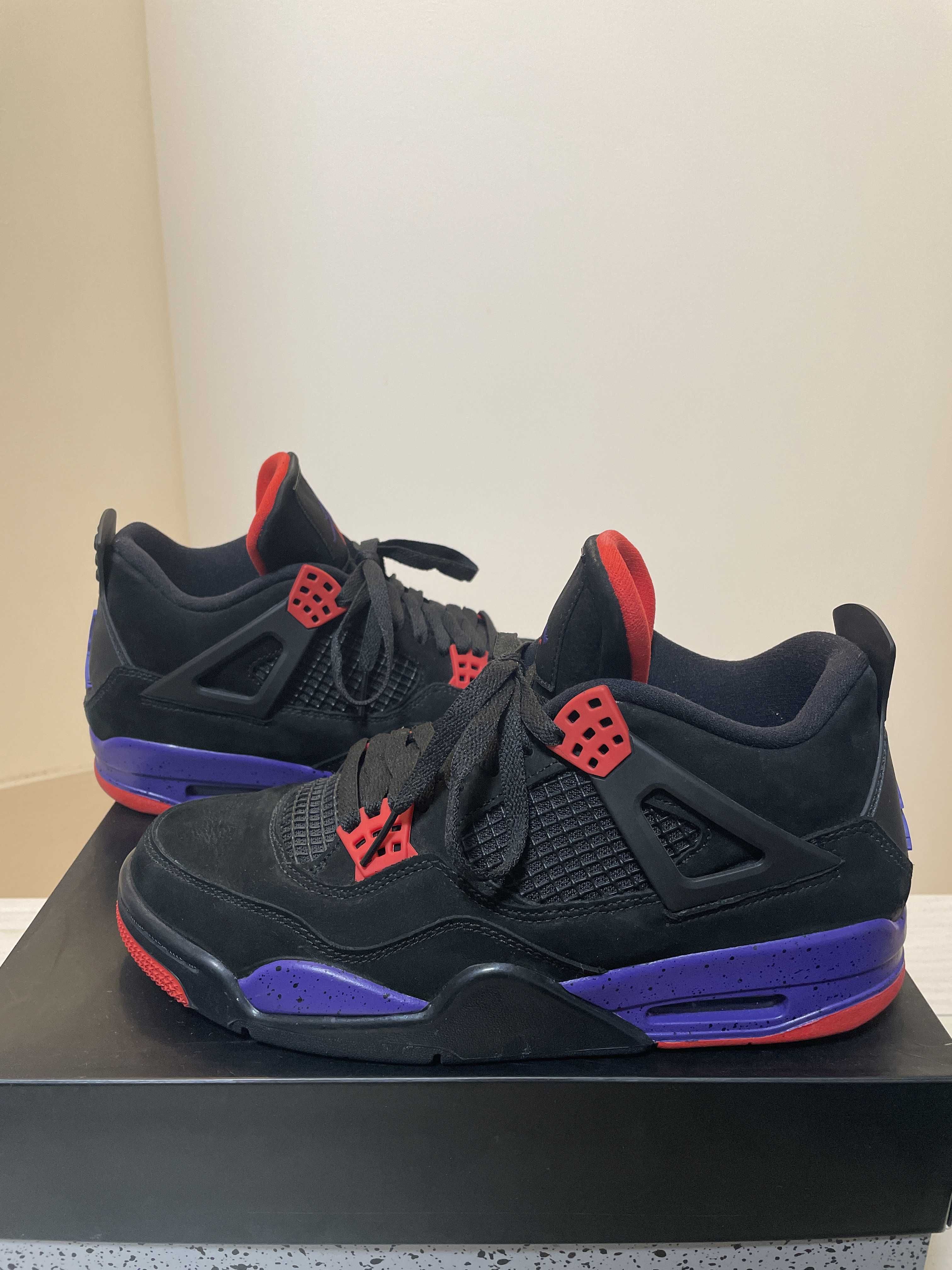 OVO × NIKE AIR JORDAN 4 RETRO DRAKE "RAPTORS"