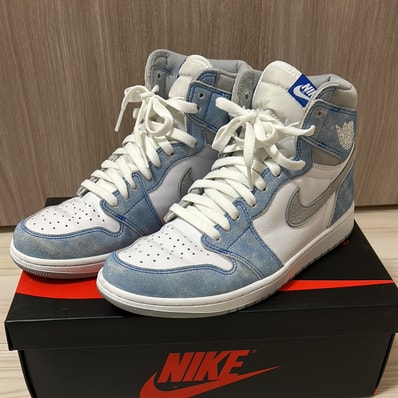 Nike Air Jordan 1 High OG "Hyper Royal"