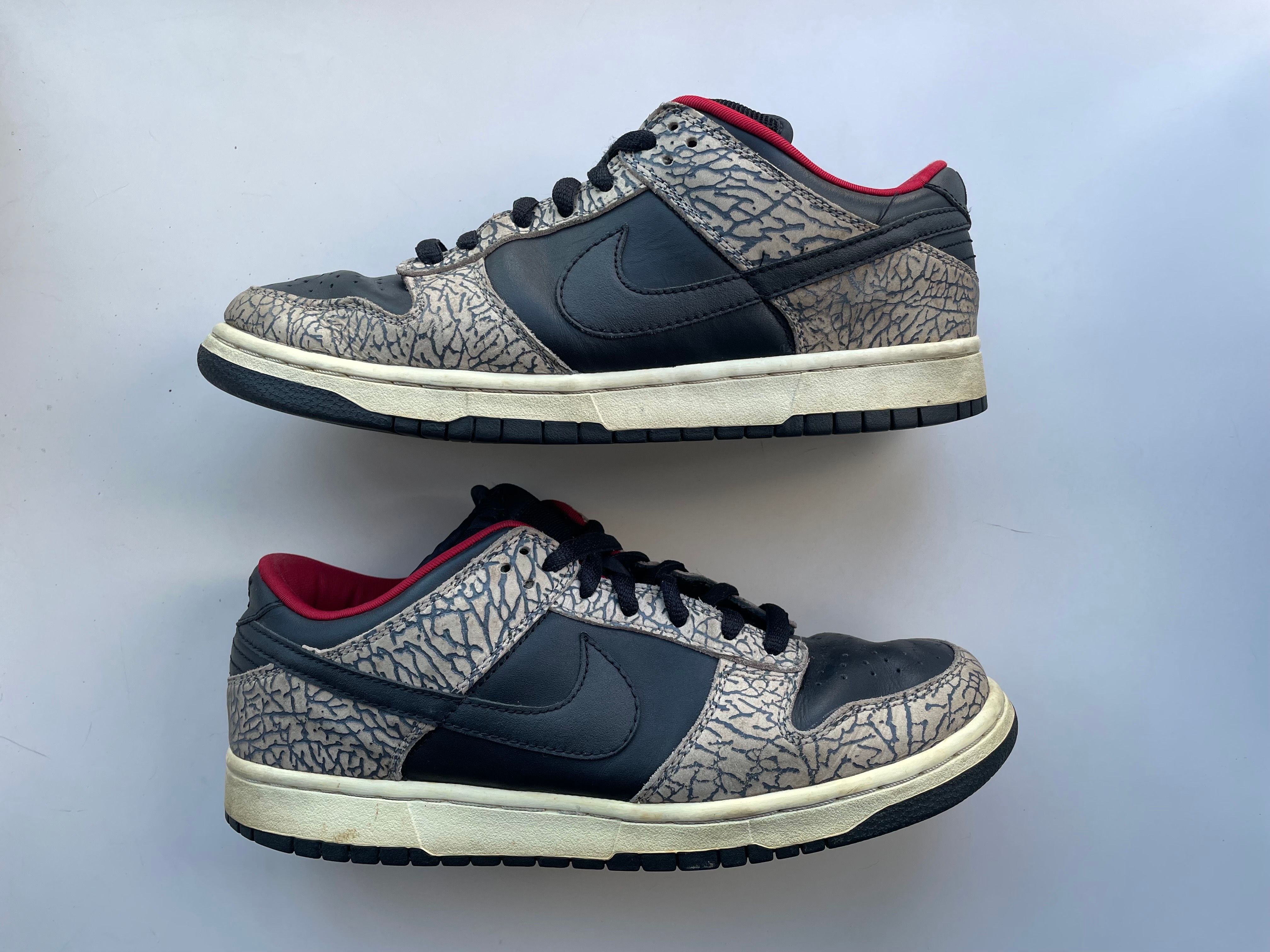 Supreme × Nike SB Dunk Low "Black Cement/Safari" (2002)