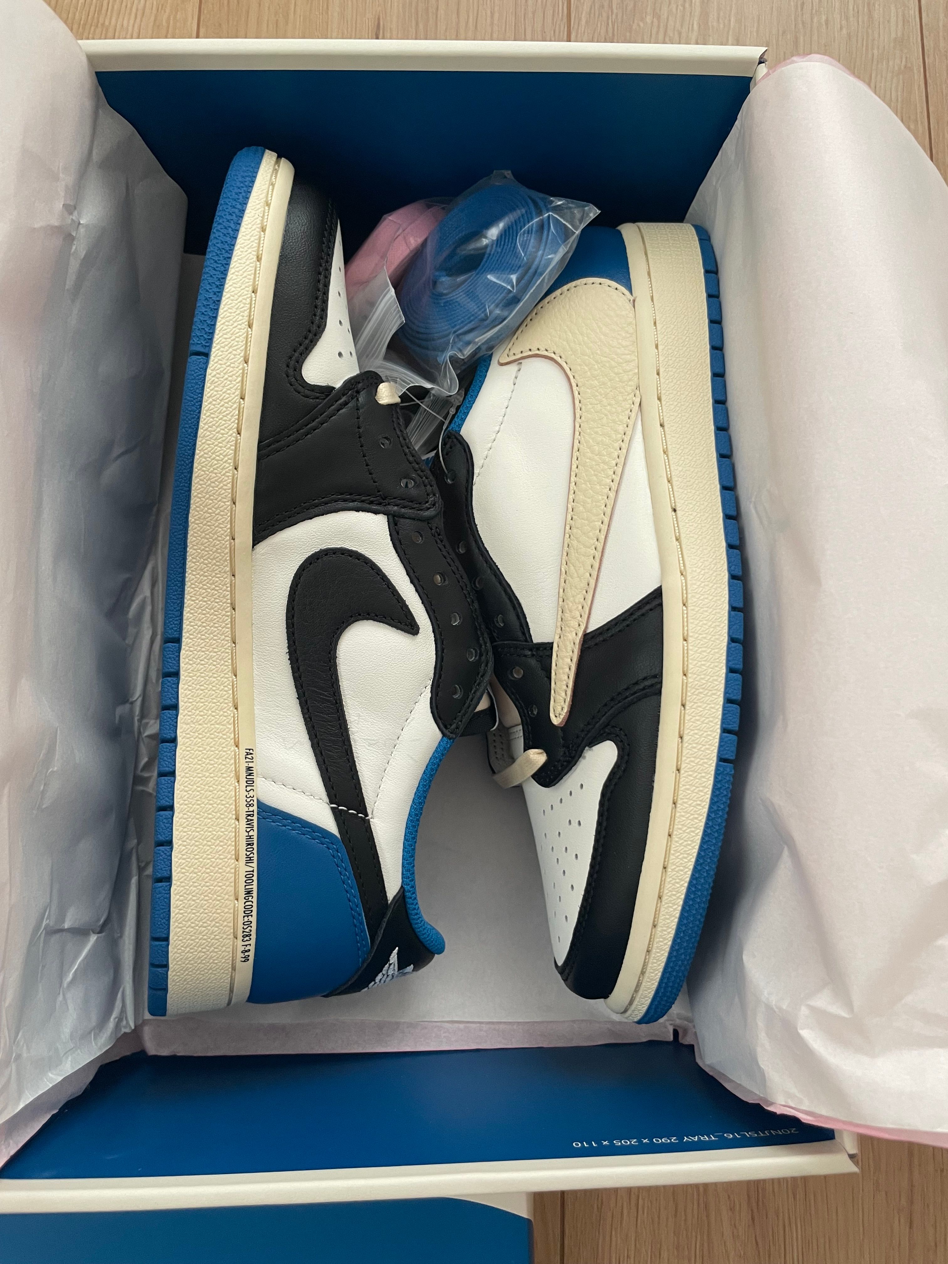 Travis Scott × fragment design × Nike Air Jordan 1 Low OG SP "Military Blue"