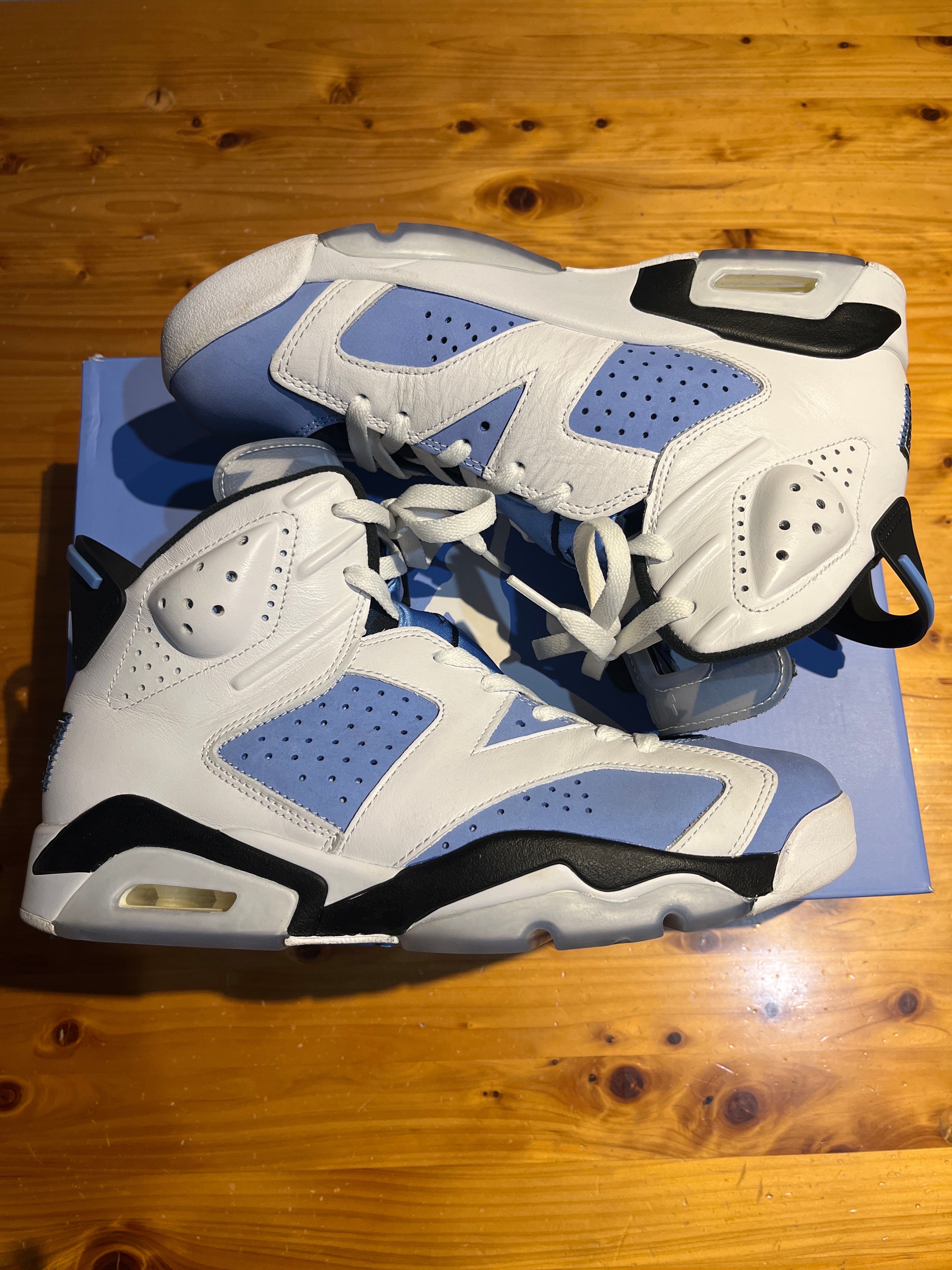 Nike Air Jordan 6 "UNC"