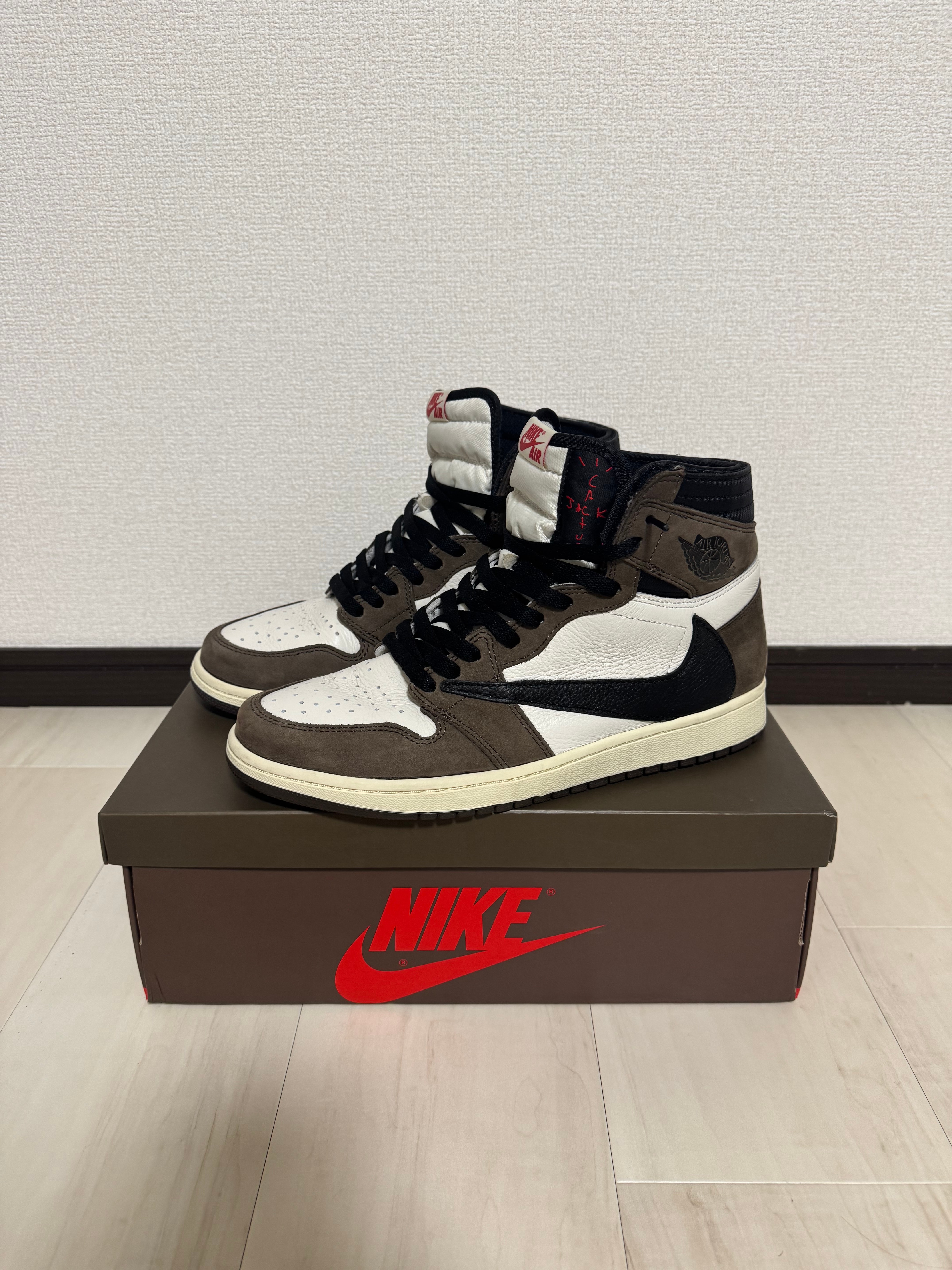 Travis Scott × Nike Air Jordan 1 Retro High OG TS SP "Sail/Dark Mocha"