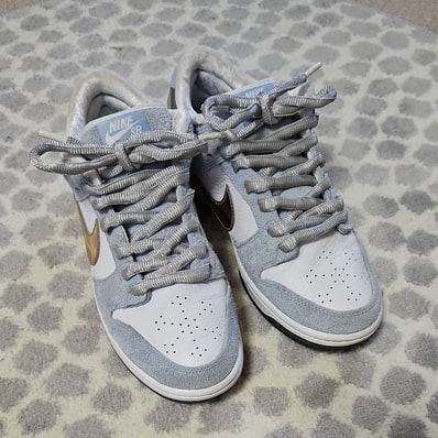 Sean Cliver × Nike SB Dunk Low "Holiday Special"