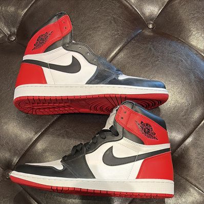 Nike Air Jordan 1 Retro High OG "Black Toe"(2016)