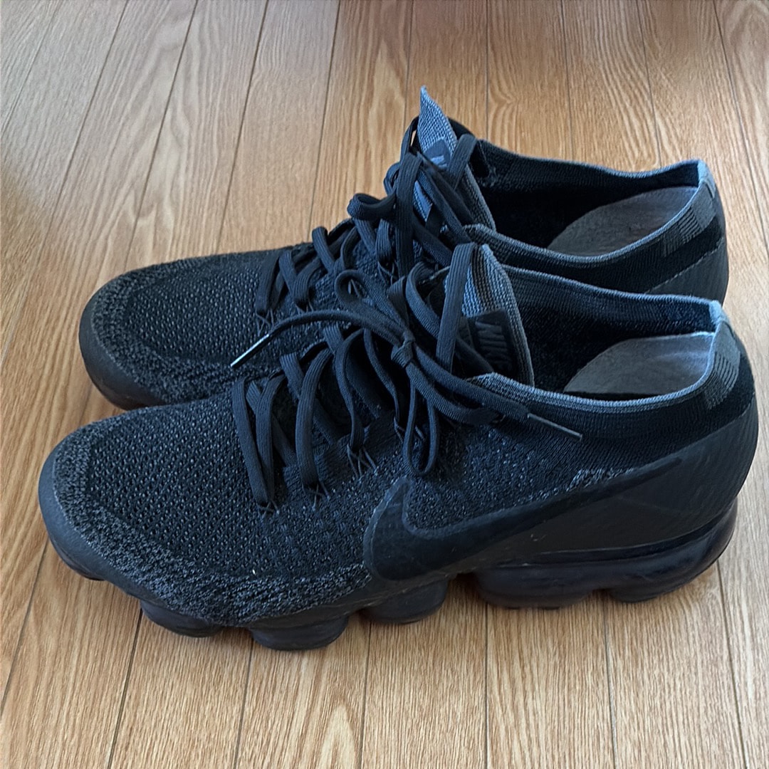 Nike Air Vapormax Flyknit "Triple. Black 2.0"
