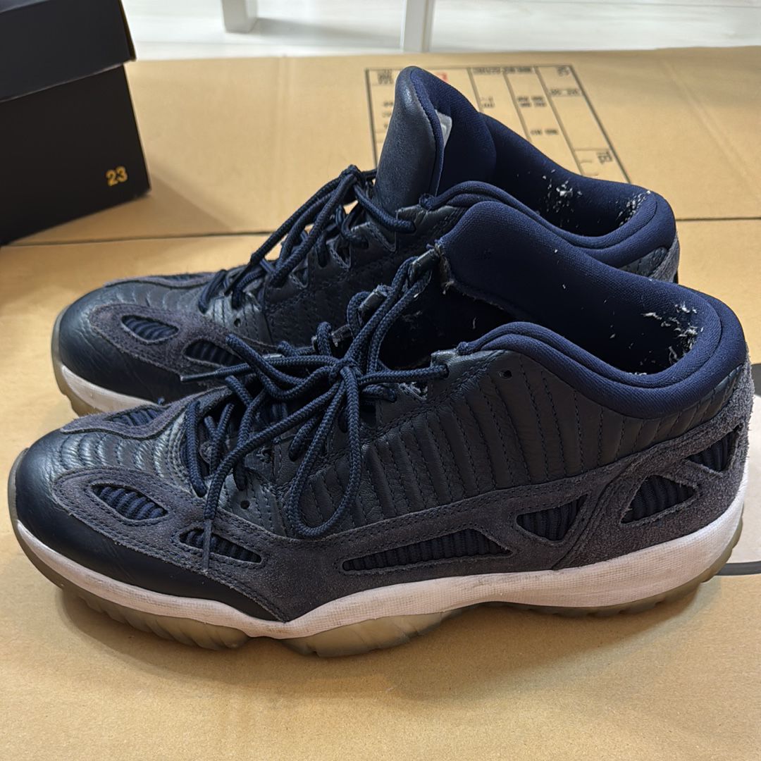 NIKE AIR JORDAN 11 RETRO LOW IE "OBSIDIAN"