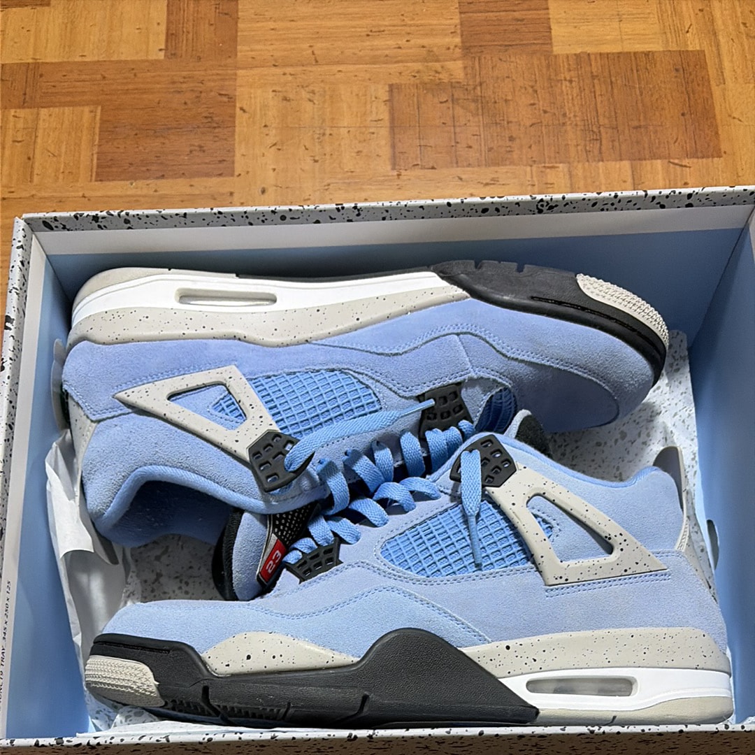 Nike Air Jordan 4 "University Blue"