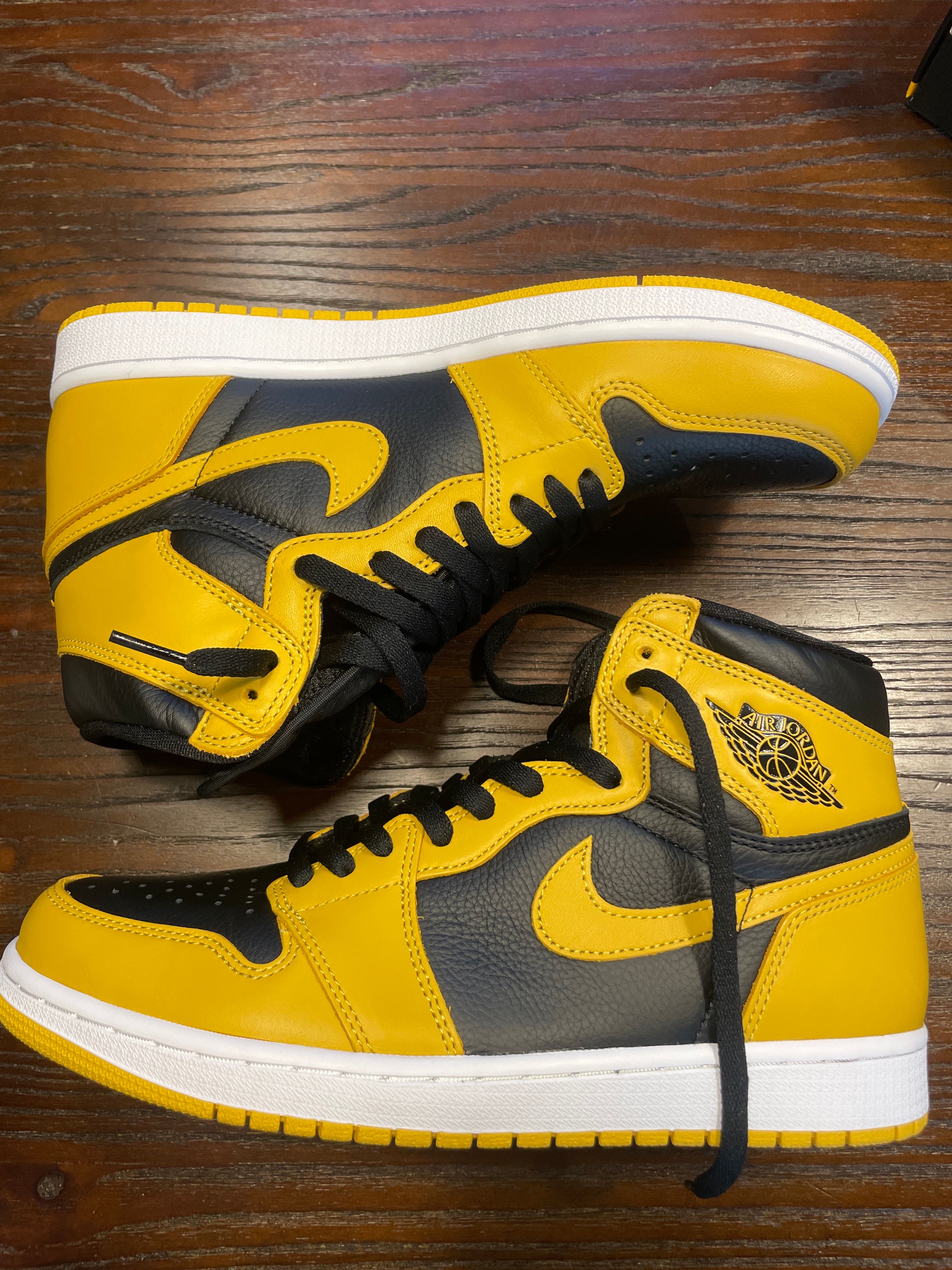 Nike Air Jordan 1 High OG "Pollen"