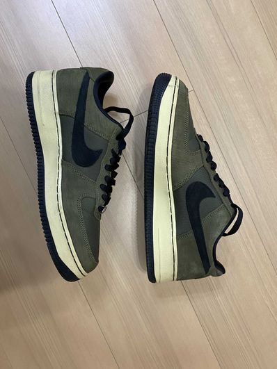 UNDEFEATED × Nike Air Force 1 Low "Olive"