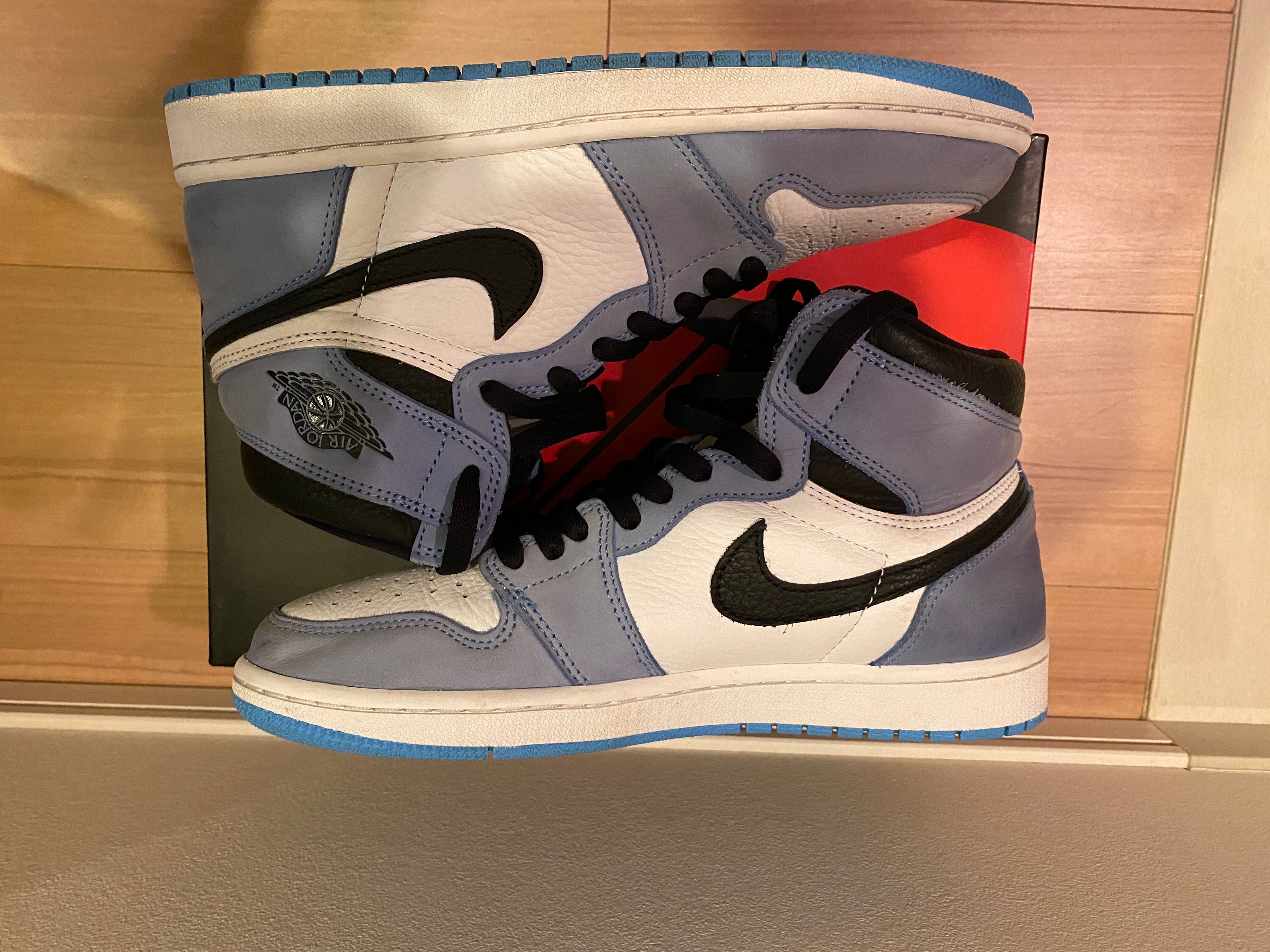 Nike Air Jordan 1 High OG "University Blue"