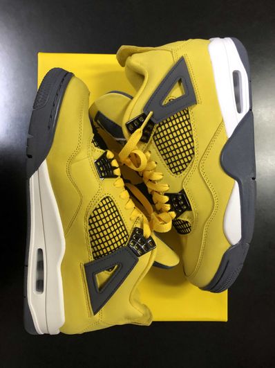 Nike Air Jordan 4 "Tour Yellow"