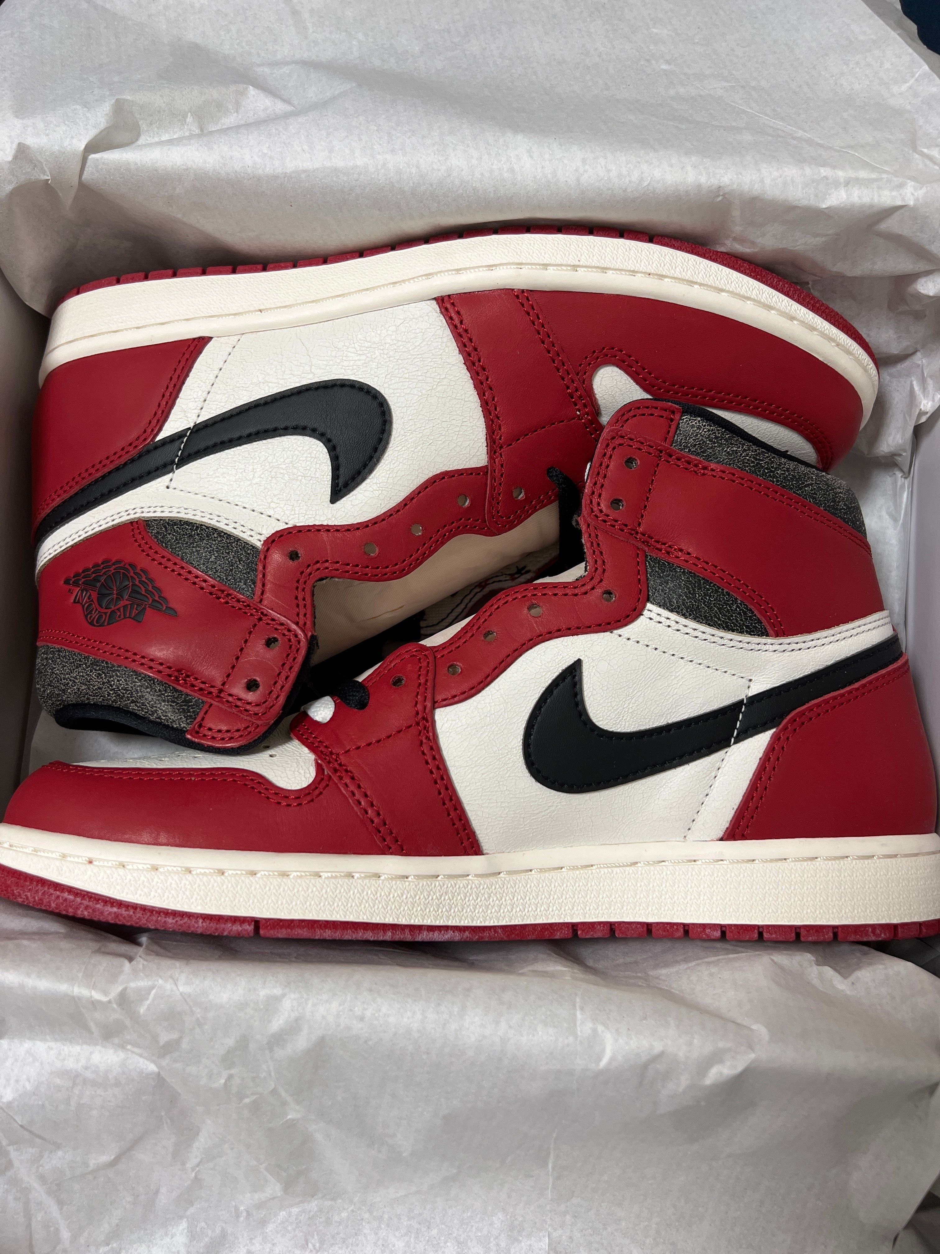 Nike Air Jordan 1 High OG "Lost & Found/Chicago"